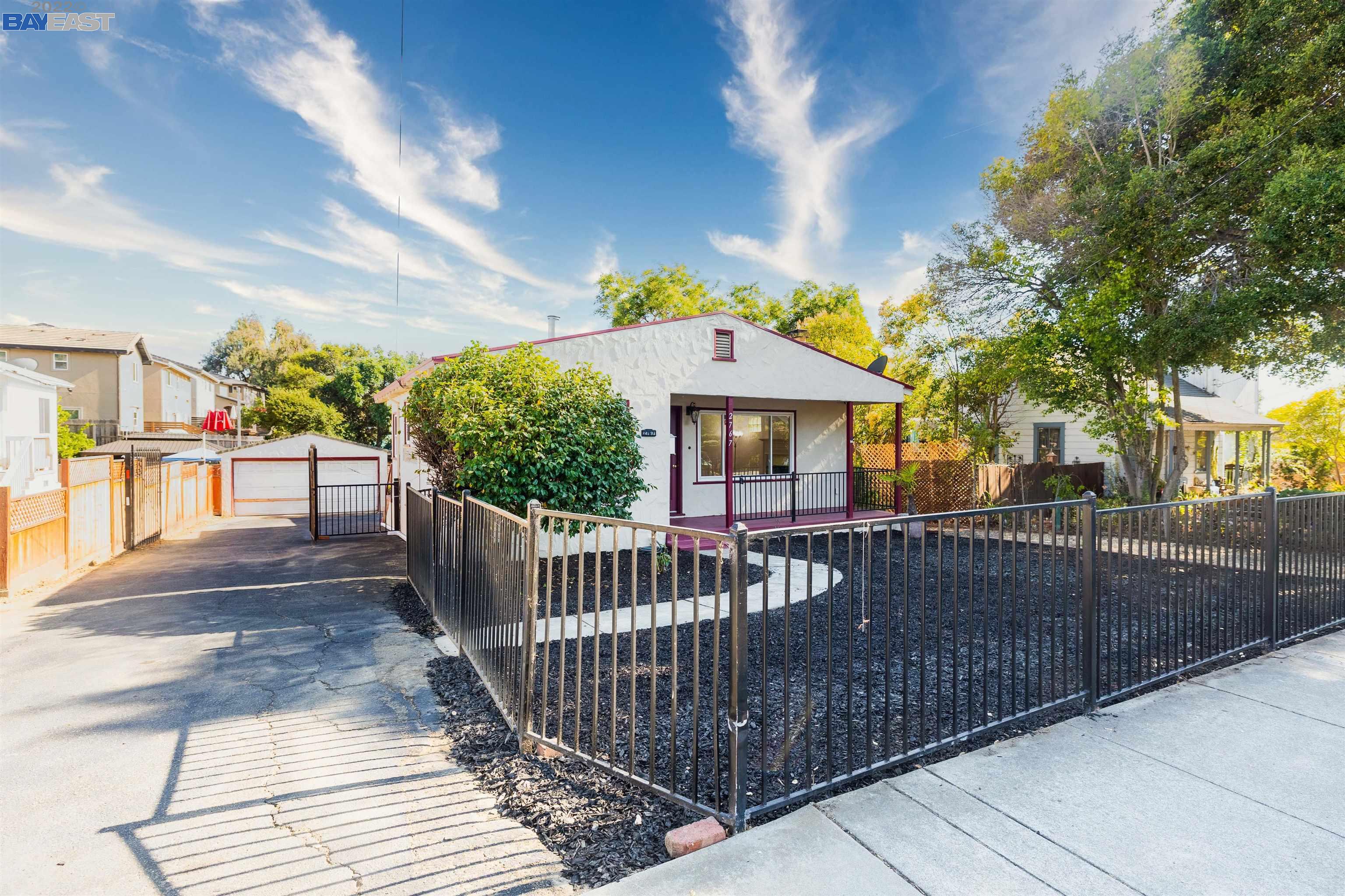 Detail Gallery Image 1 of 1 For 2767 Kelly St, Hayward,  CA 94541 - 2 Beds | 1 Baths