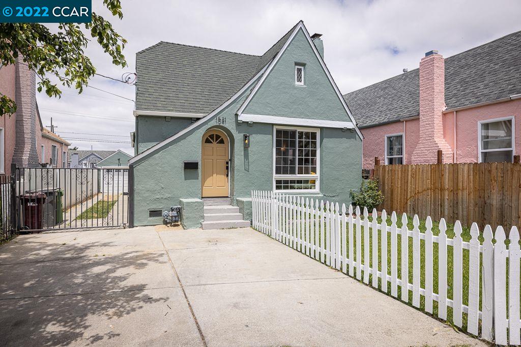 Detail Gallery Image 1 of 1 For 1521 77th Ave, Oakland,  CA 94621 - 3 Beds | 2 Baths
