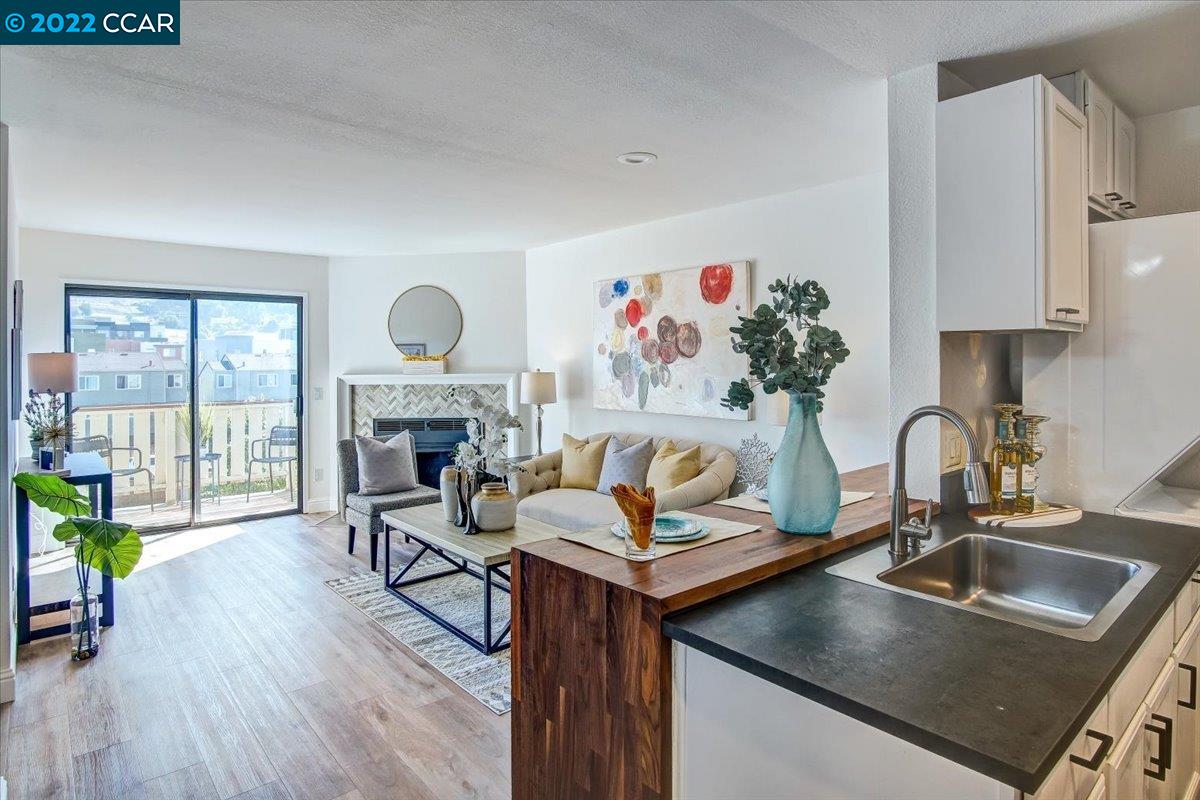 Detail Gallery Image 1 of 1 For 29300 Dixon St #301,  Hayward,  CA 94544 - 1 Beds | 1 Baths