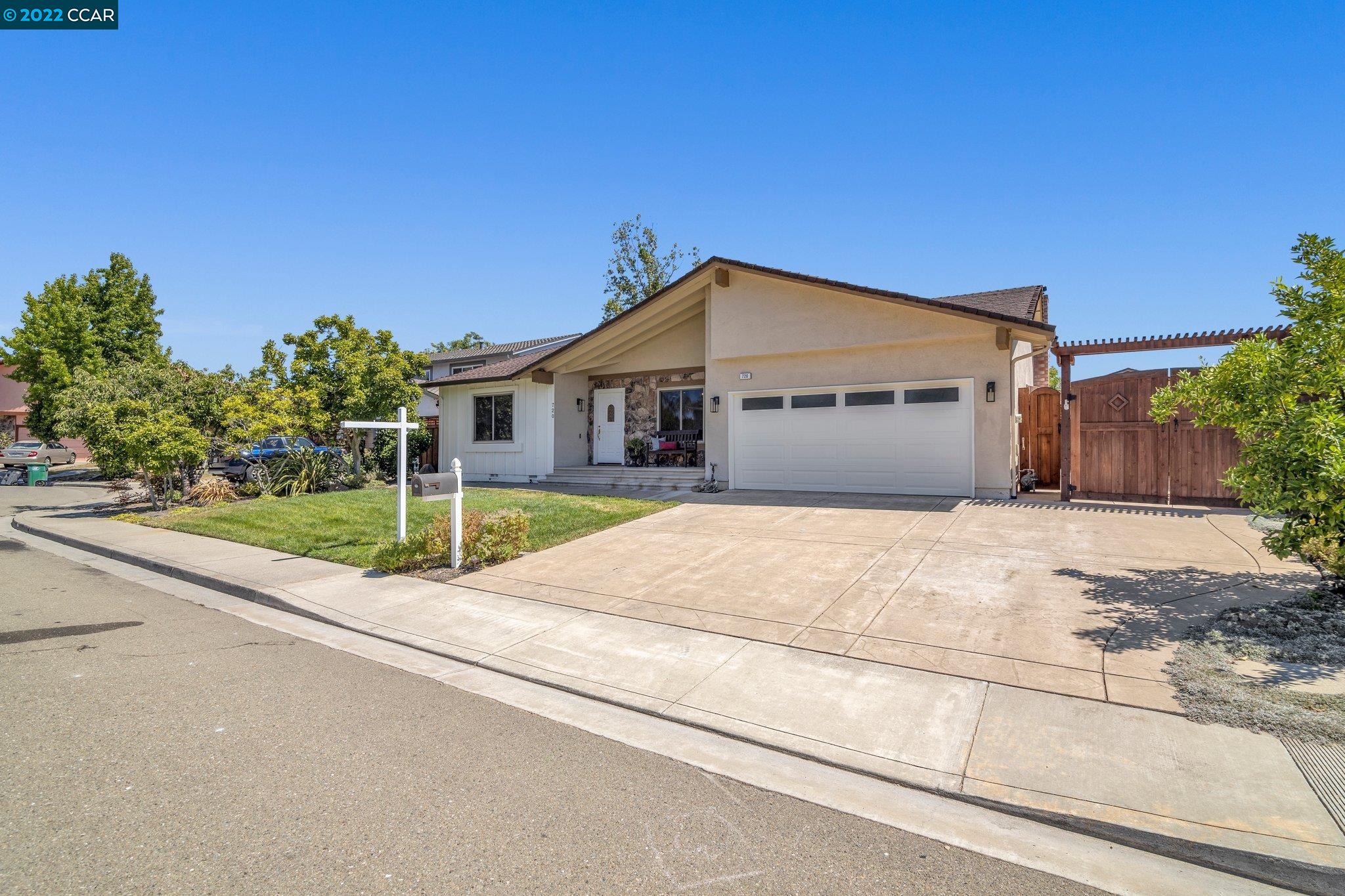 Detail Gallery Image 1 of 1 For 720 Arboles Pl, San Ramon,  CA 94583 - 4 Beds | 2 Baths