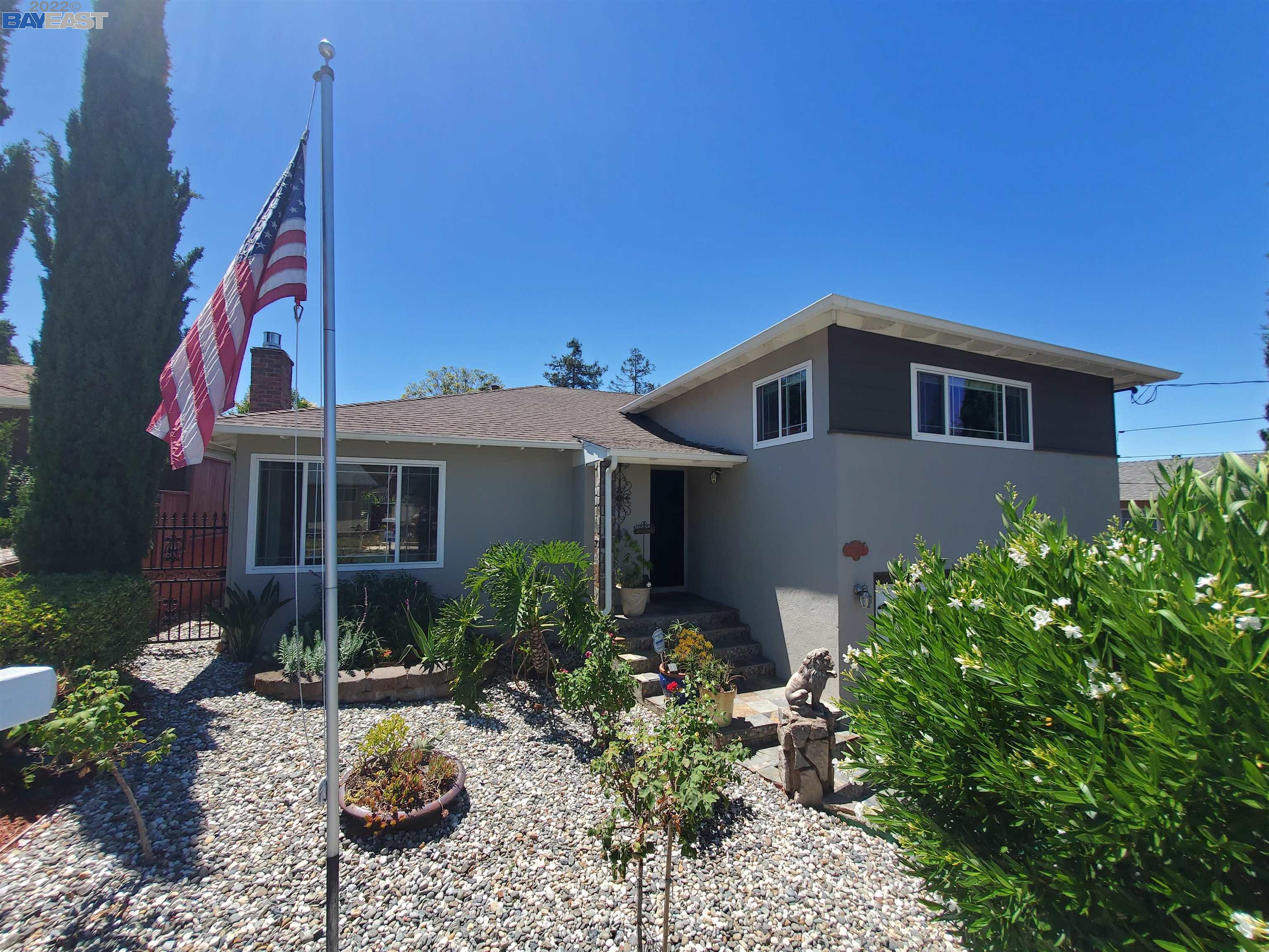 Detail Gallery Image 1 of 1 For 4477 Seven  Hills Rd, Castro Valley,  CA 94546 - 3 Beds | 2/1 Baths