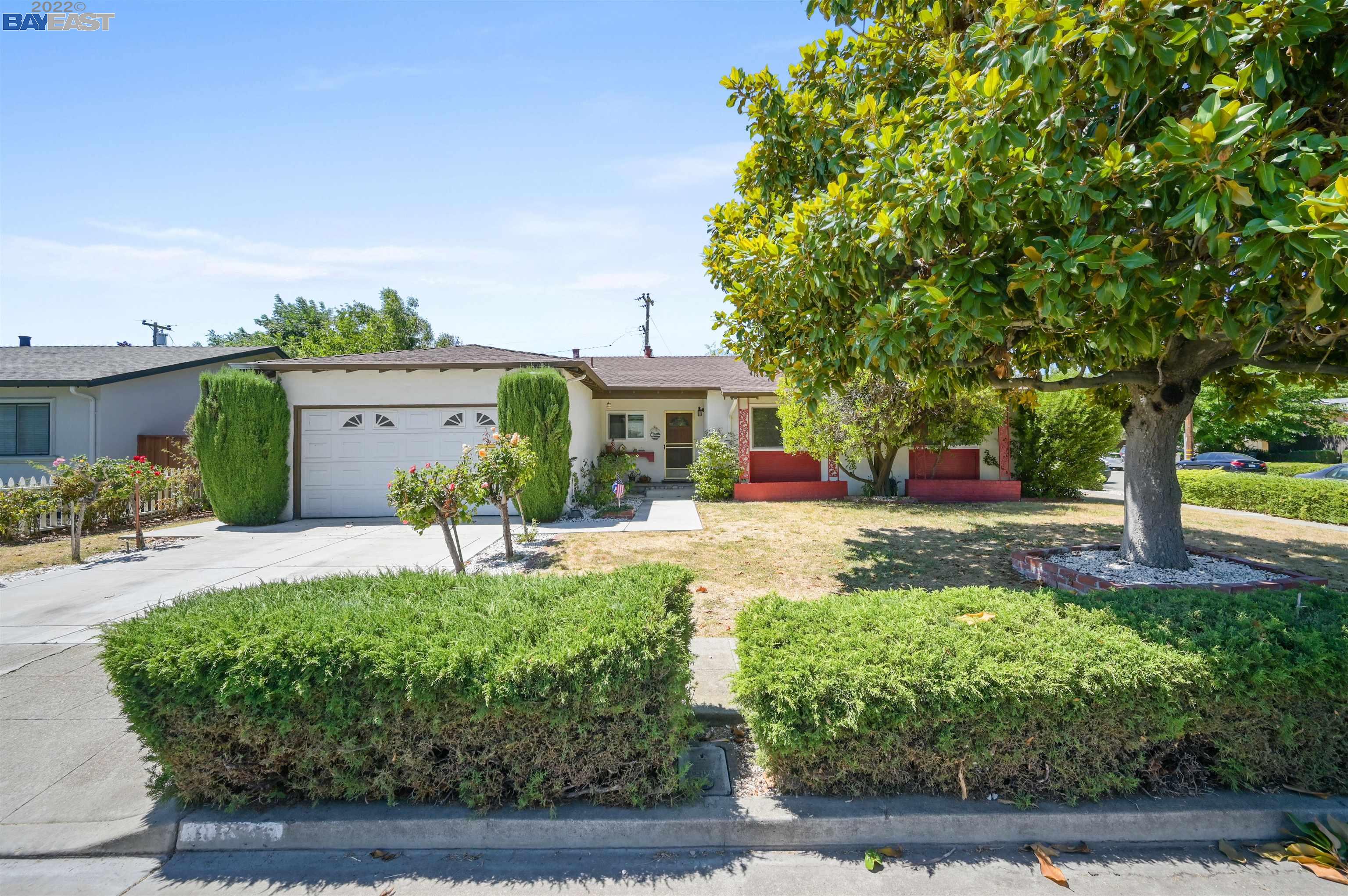 Detail Gallery Image 1 of 1 For 8596 Beverly Ln, Dublin,  CA 94568 - 4 Beds | 2 Baths