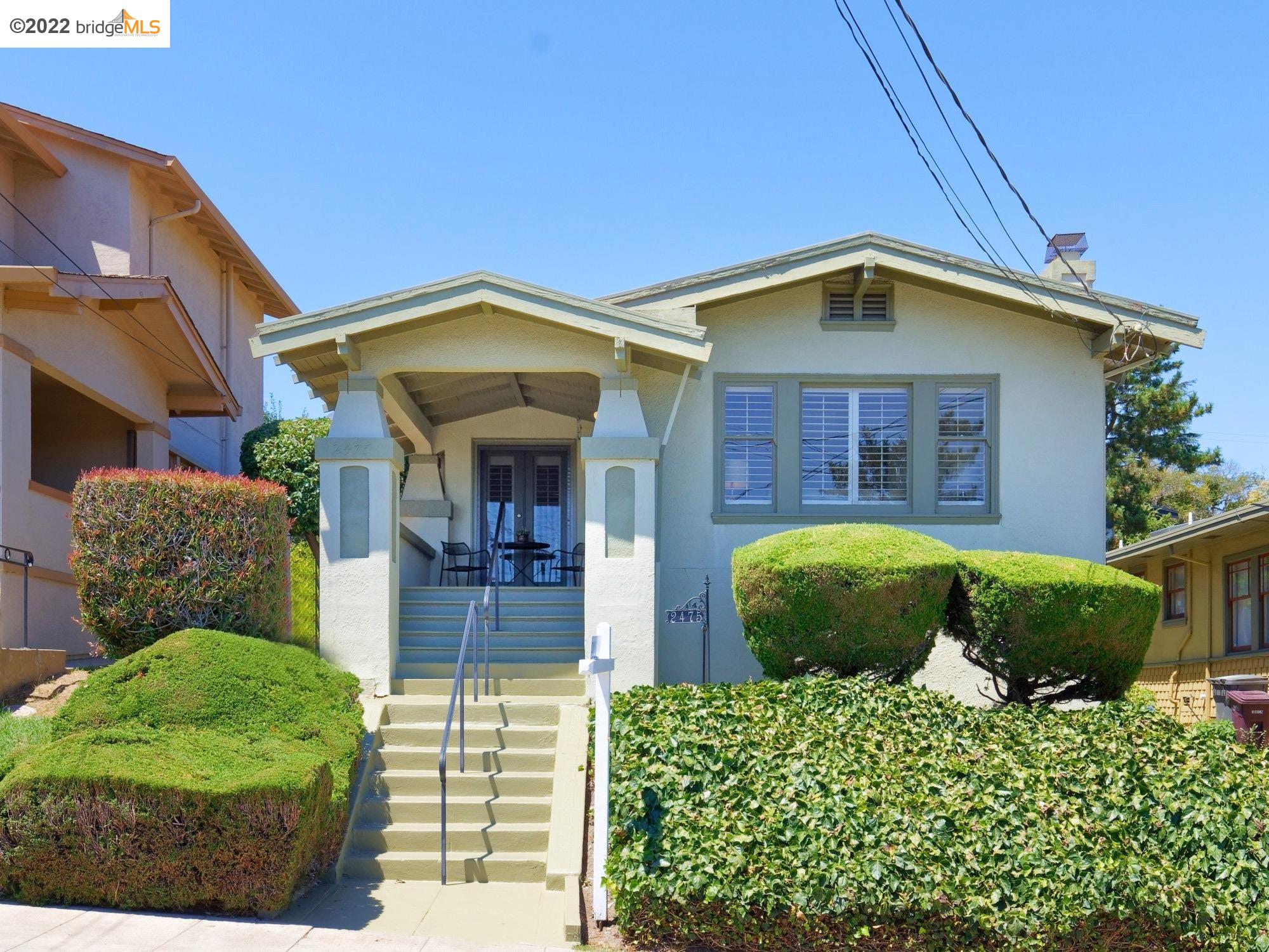 Detail Gallery Image 1 of 1 For 2475 Mavis, Oakland,  CA 94601 - 2 Beds | 1 Baths