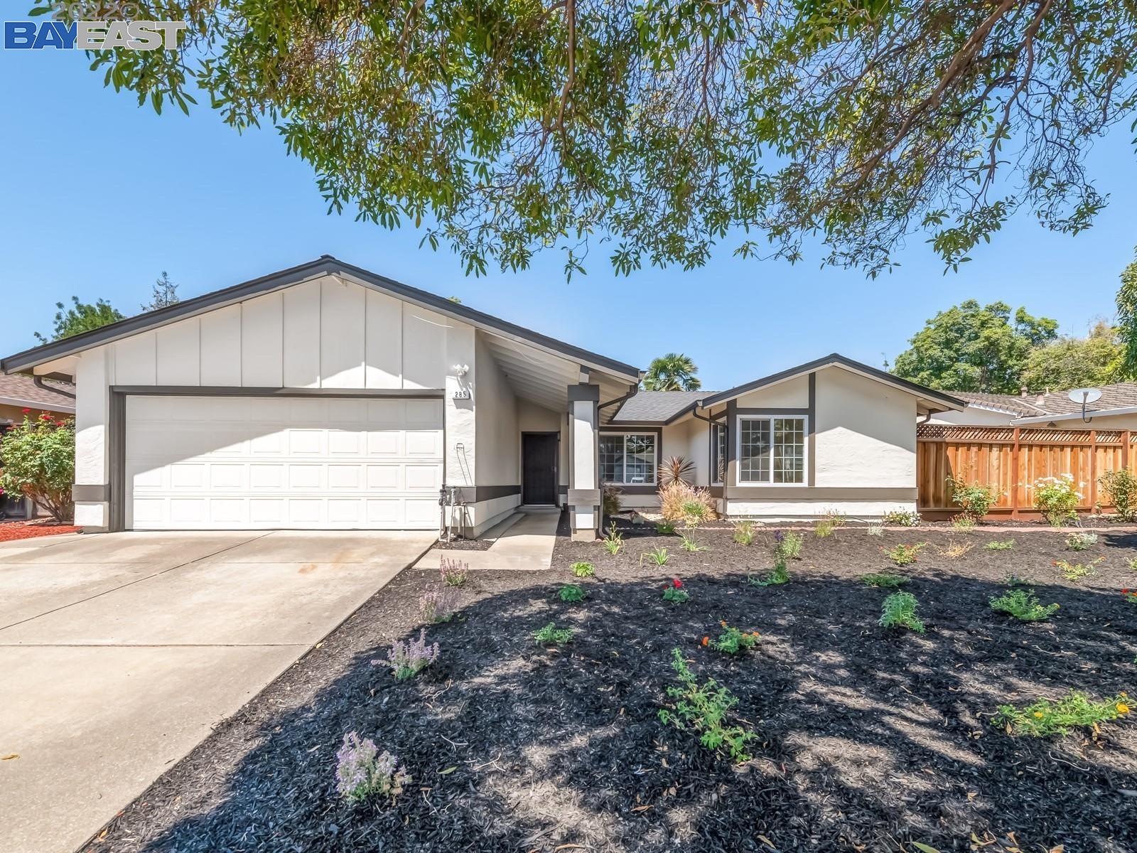 Detail Gallery Image 1 of 1 For 285 Spetti Drive, Fremont,  CA 94536 - 4 Beds | 2 Baths