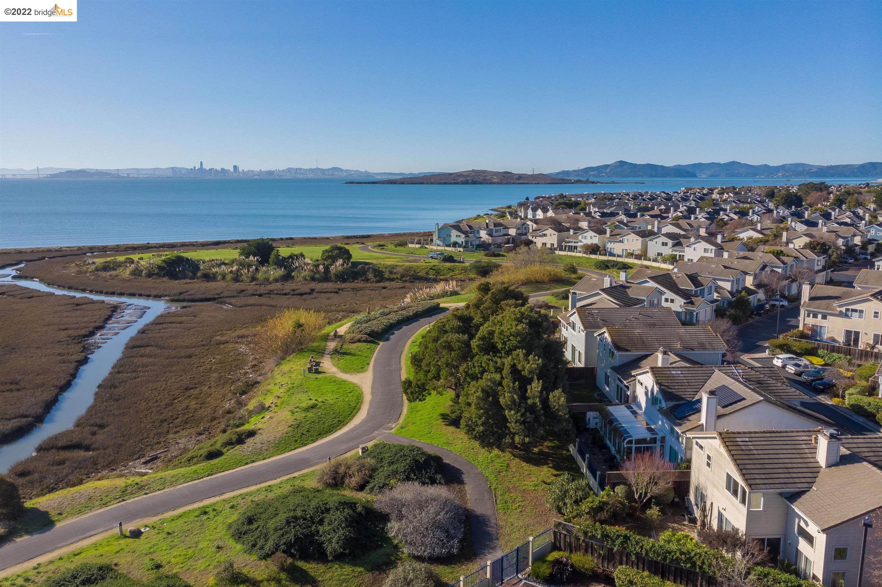 Detail Gallery Image 1 of 1 For 87 Crystal Cove Ct, Richmond,  CA 94804 - 3 Beds | 2/1 Baths