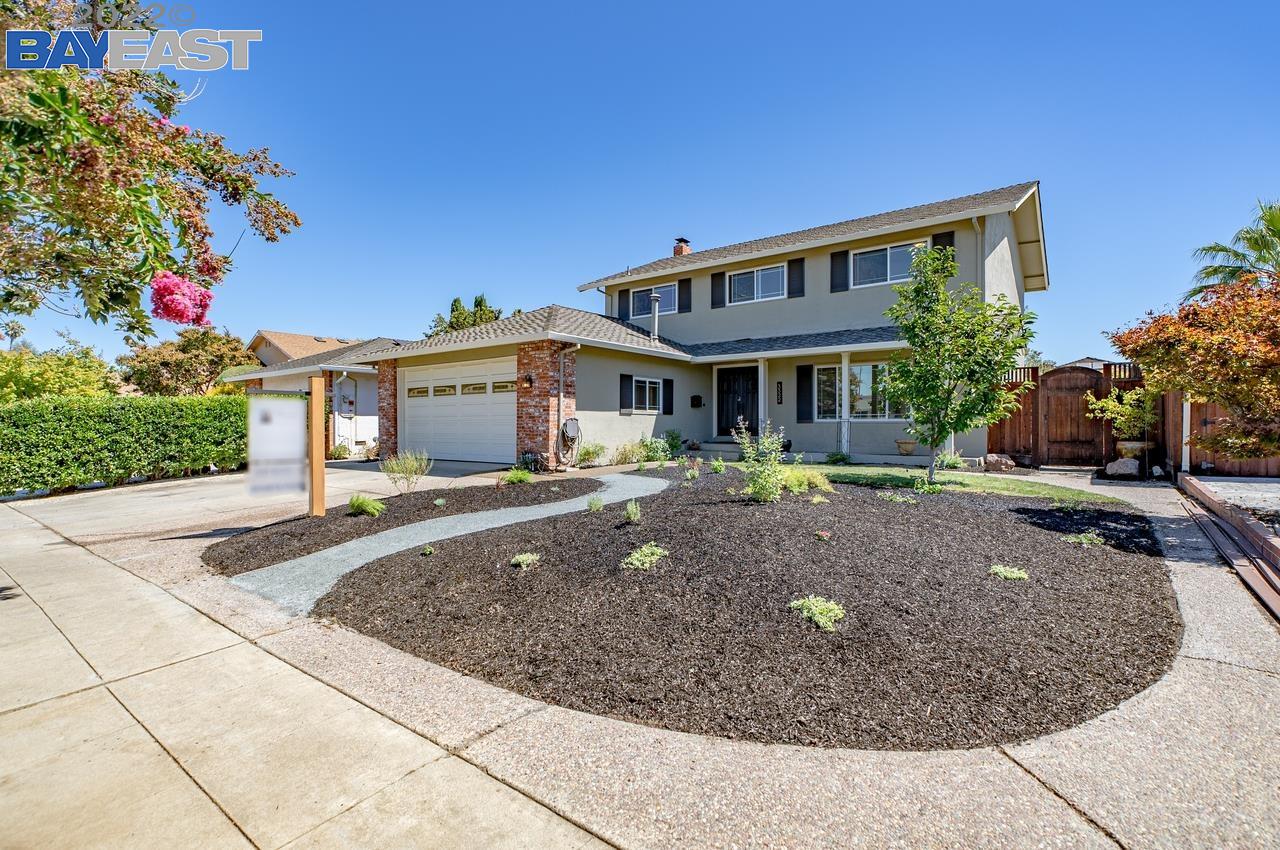 Detail Gallery Image 1 of 1 For 3322 Picadilly Dr, San Jose,  CA 95118 - 4 Beds | 2/1 Baths
