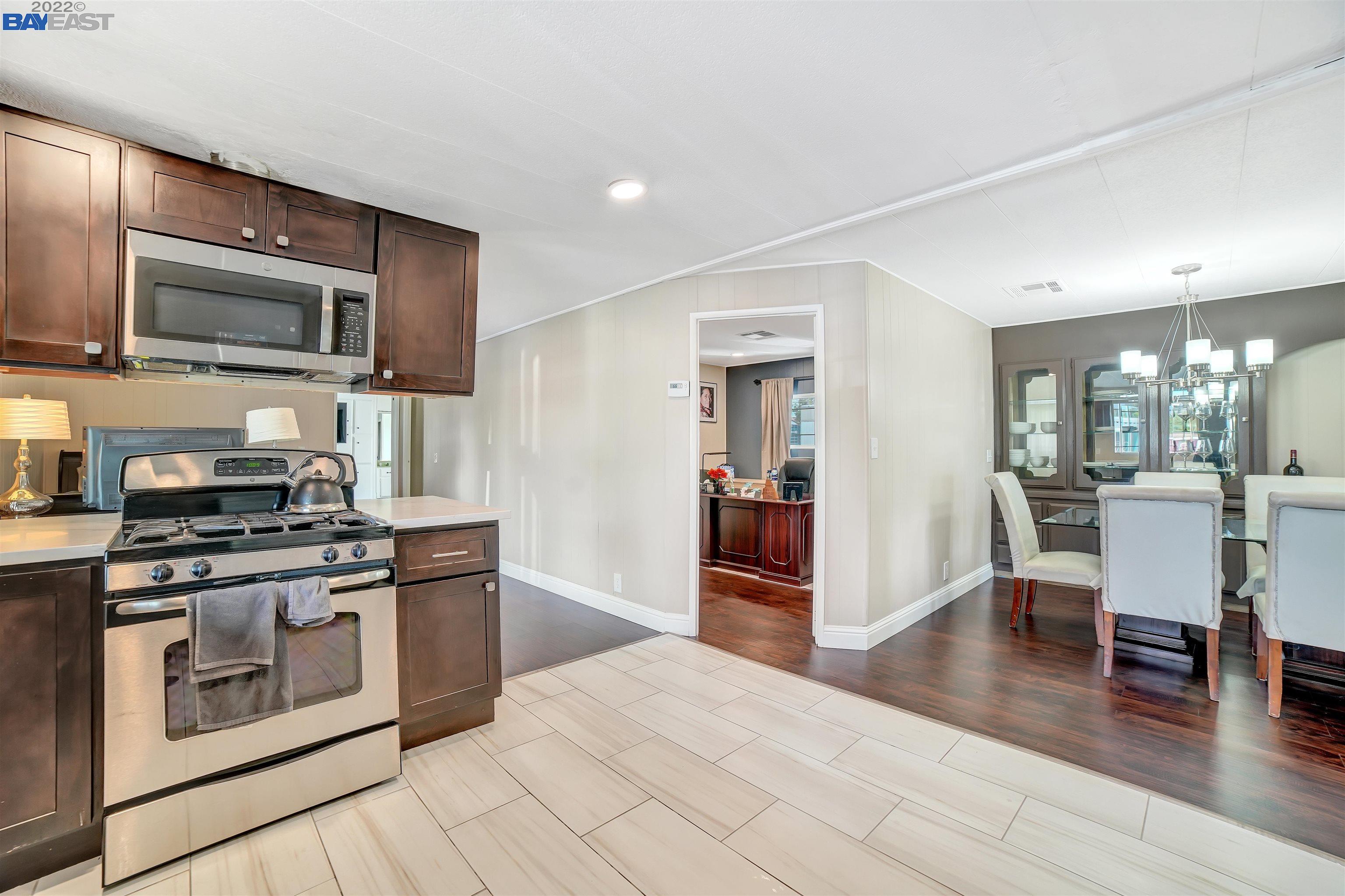 Detail Gallery Image 2 of 26 For 3435 Marfargoa #5,  Stockton,  CA 95215 - 2 Beds | 2 Baths