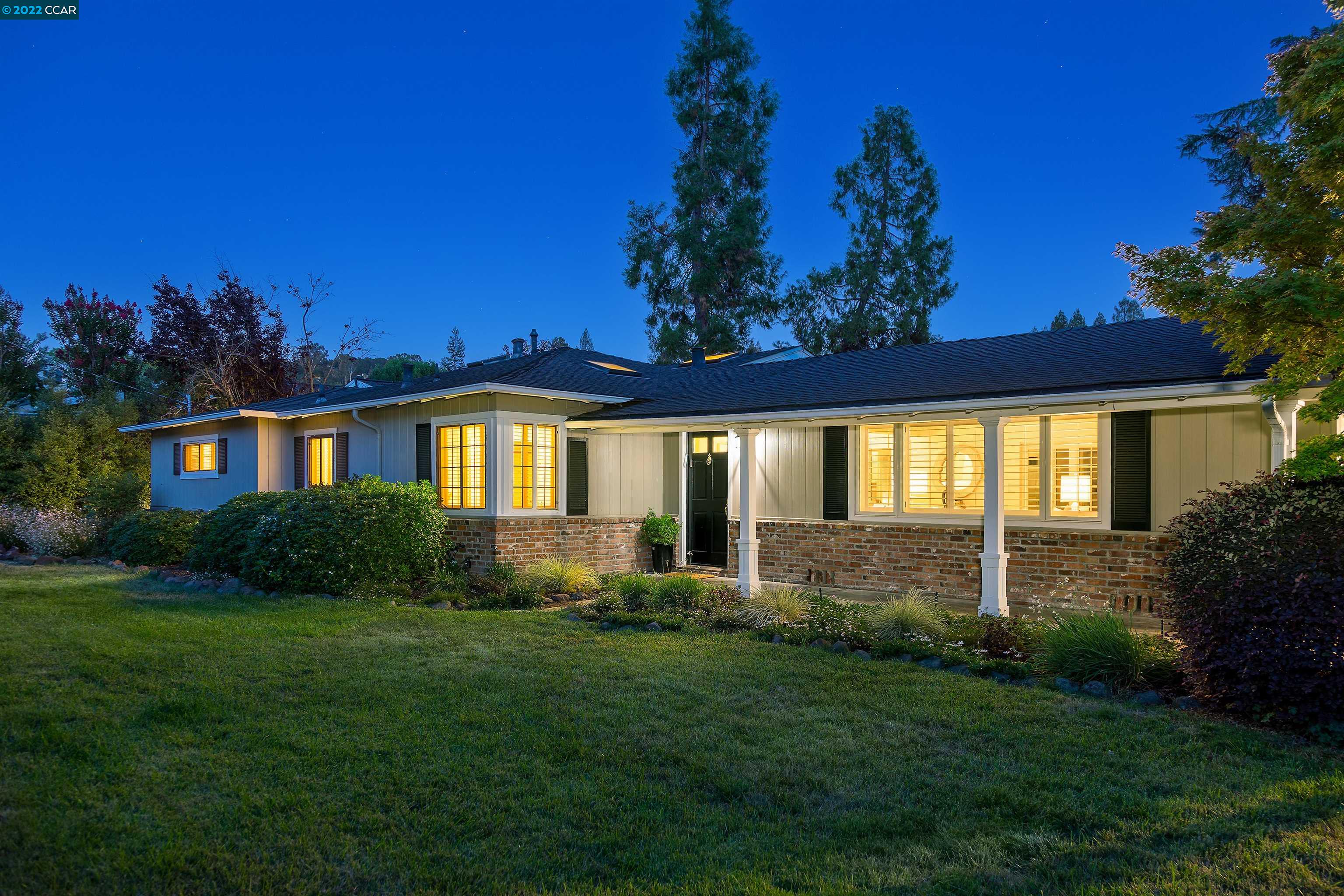 Detail Gallery Image 1 of 1 For 118 Lombardy Ln, Orinda,  CA 94563 - 3 Beds | 2/1 Baths