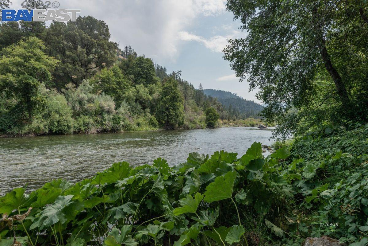 Detail Gallery Image 1 of 1 For 220 Lilac Ln., Lewiston,  CA 96010 - 3 Beds | 2 Baths