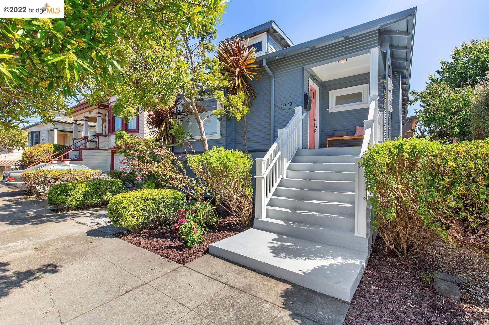 Detail Gallery Image 1 of 1 For 1079 61st St, Oakland,  CA 94608 - 3 Beds | 2 Baths