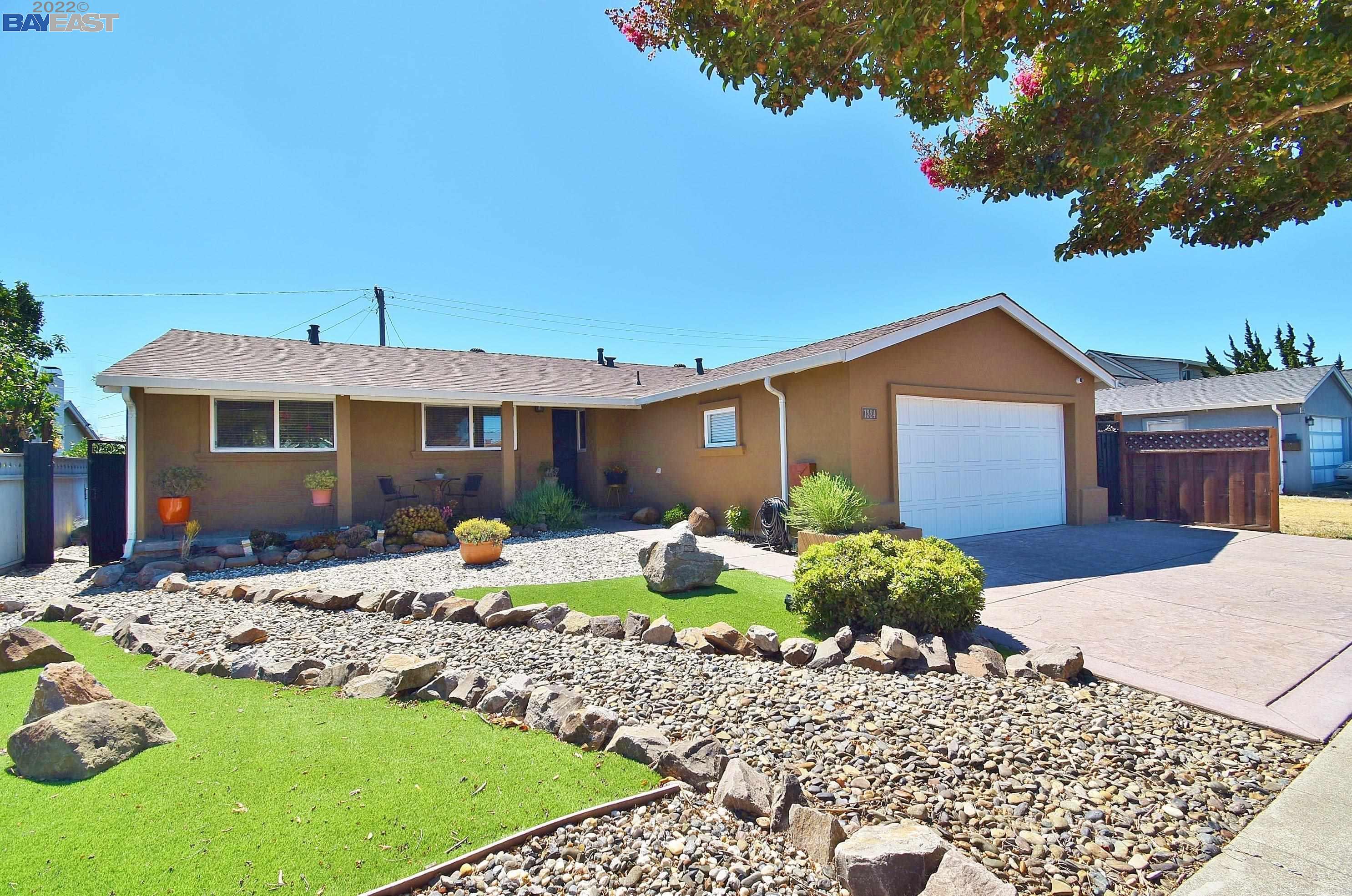 Detail Gallery Image 1 of 1 For 1224 Linfield Ln, Hayward,  CA 94545 - 4 Beds | 2 Baths