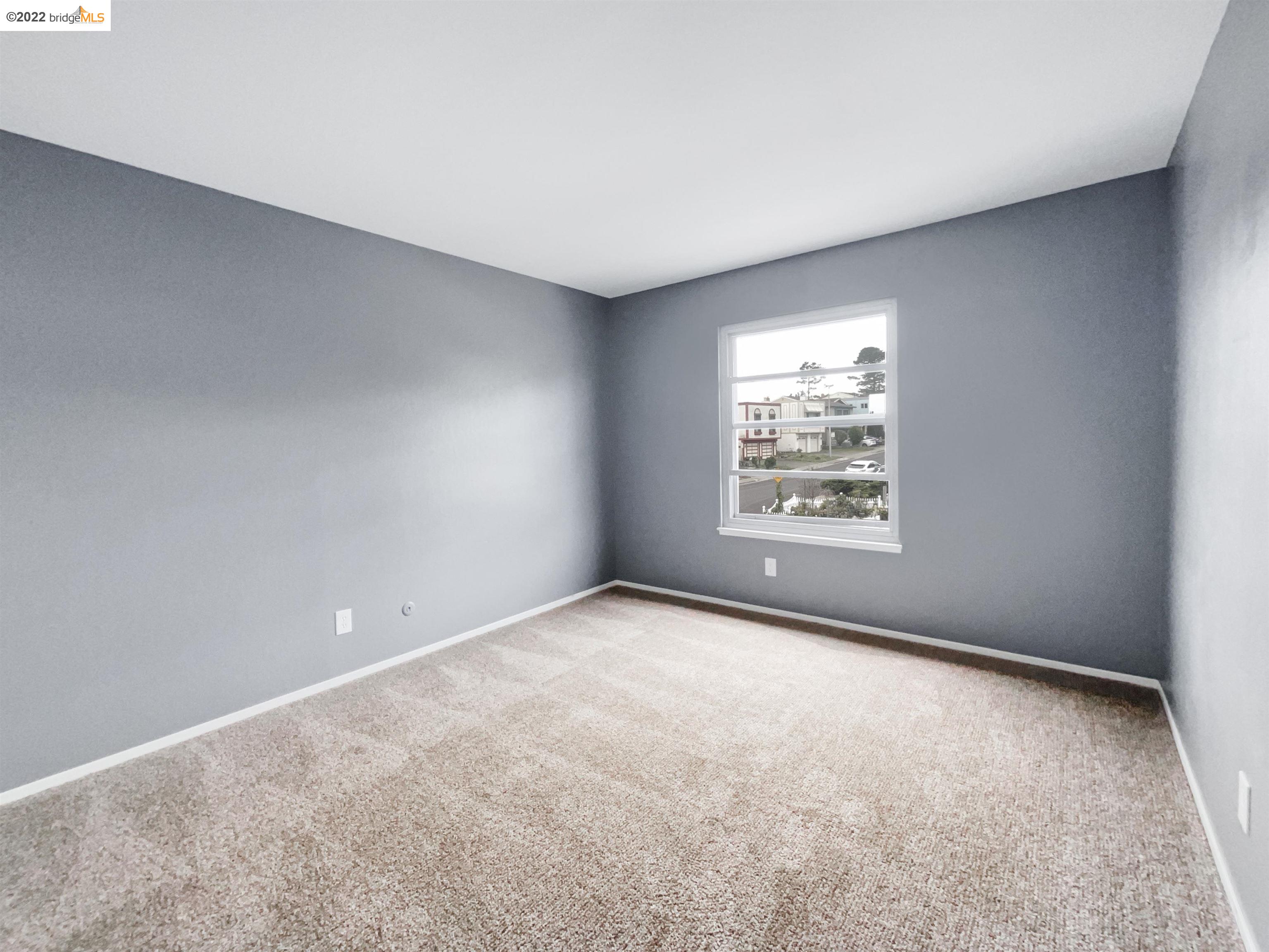 Detail Gallery Image 14 of 16 For 209 Dennis Dr, Daly City,  CA 94015 - 3 Beds | 2 Baths