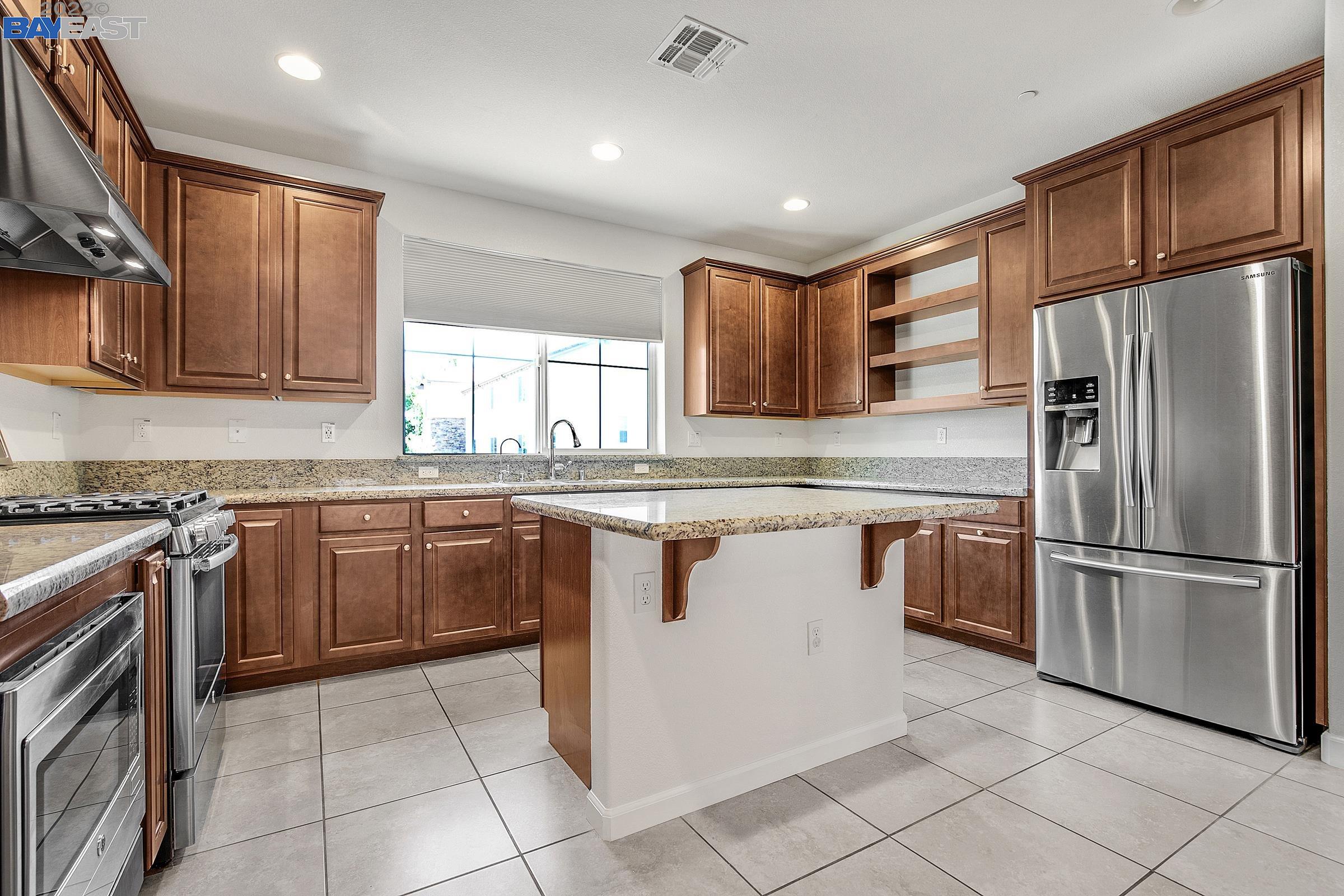 Detail Gallery Image 1 of 1 For 6133 Golden Vista Dr, San Jose,  CA 95123 - 3 Beds | 3/1 Baths