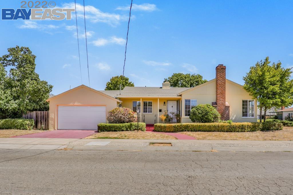 Detail Gallery Image 1 of 1 For 2178 Bradhoff Ave, San Leandro,  CA 94577 - 4 Beds | 1 Baths