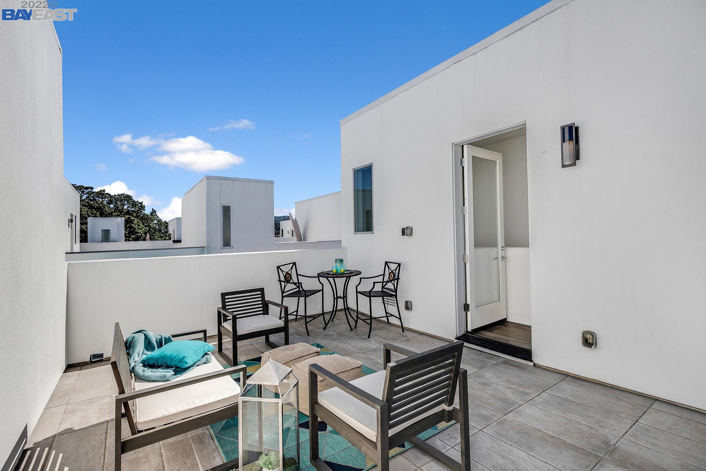 Detail Gallery Image 1 of 1 For 7963 Regional Cmn, Dublin,  CA 94568 - 2 Beds | 2/1 Baths