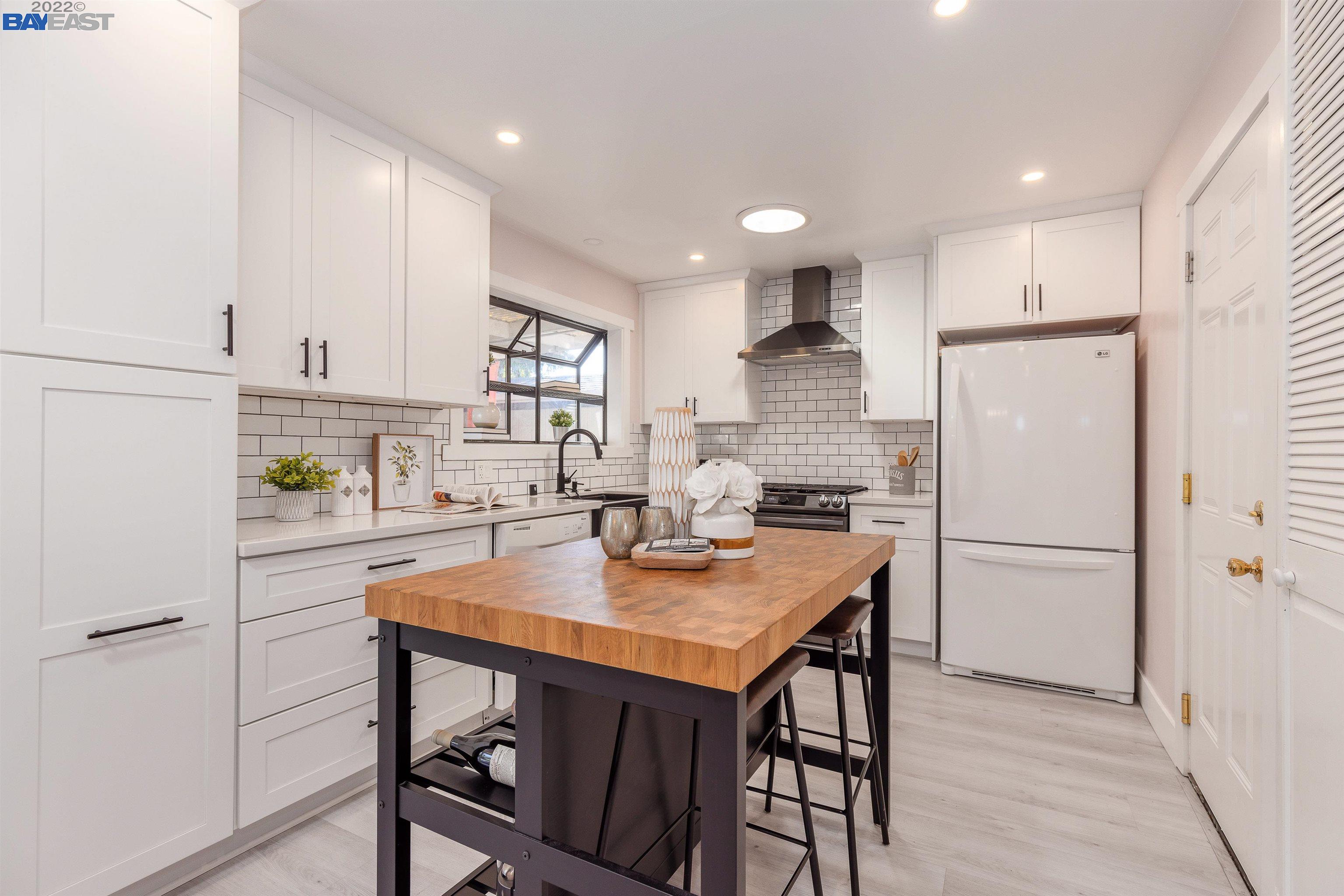Detail Gallery Image 1 of 1 For 7564 Kilrush Ave, Dublin,  CA 94568 - 3 Beds | 2 Baths