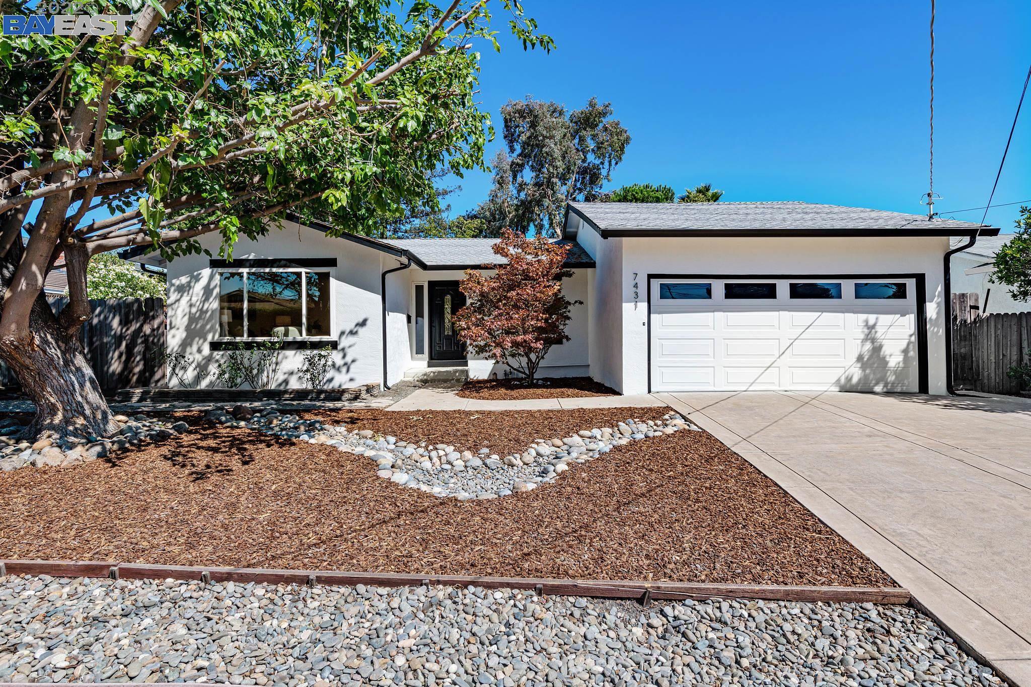 Detail Gallery Image 1 of 1 For 7431 Emerald Ave, Dublin,  CA 94568 - 4 Beds | 2 Baths