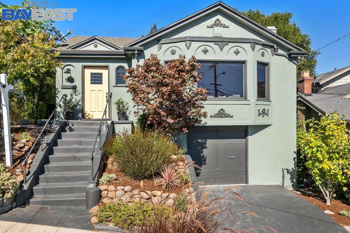 Detail Gallery Image 1 of 1 For 550 Rosal Ave, Oakland,  CA 94610 - 4 Beds | 2 Baths
