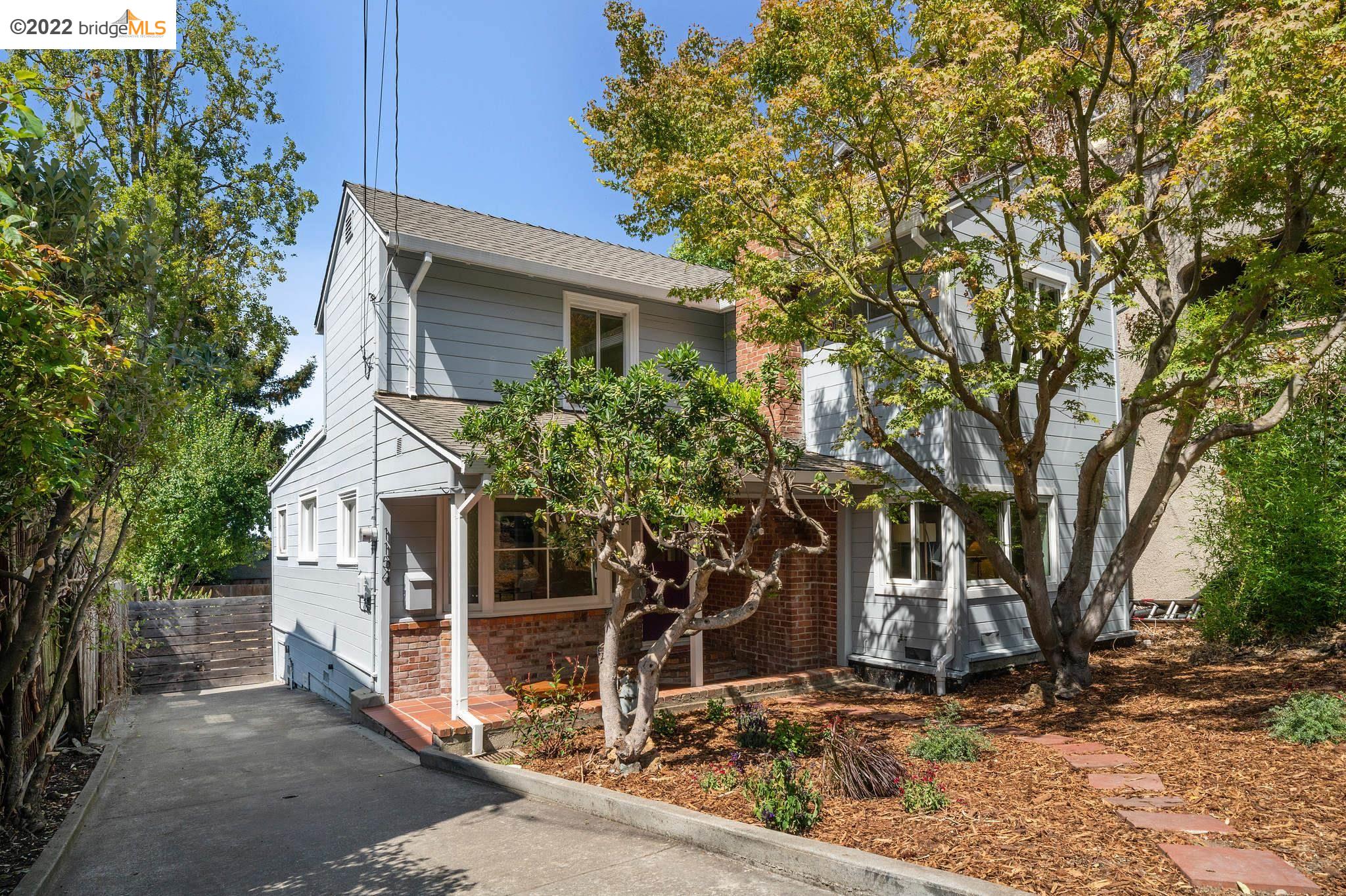 Detail Gallery Image 1 of 1 For 1154 Spruce St, Berkeley,  CA 94707 - 3 Beds | 2 Baths