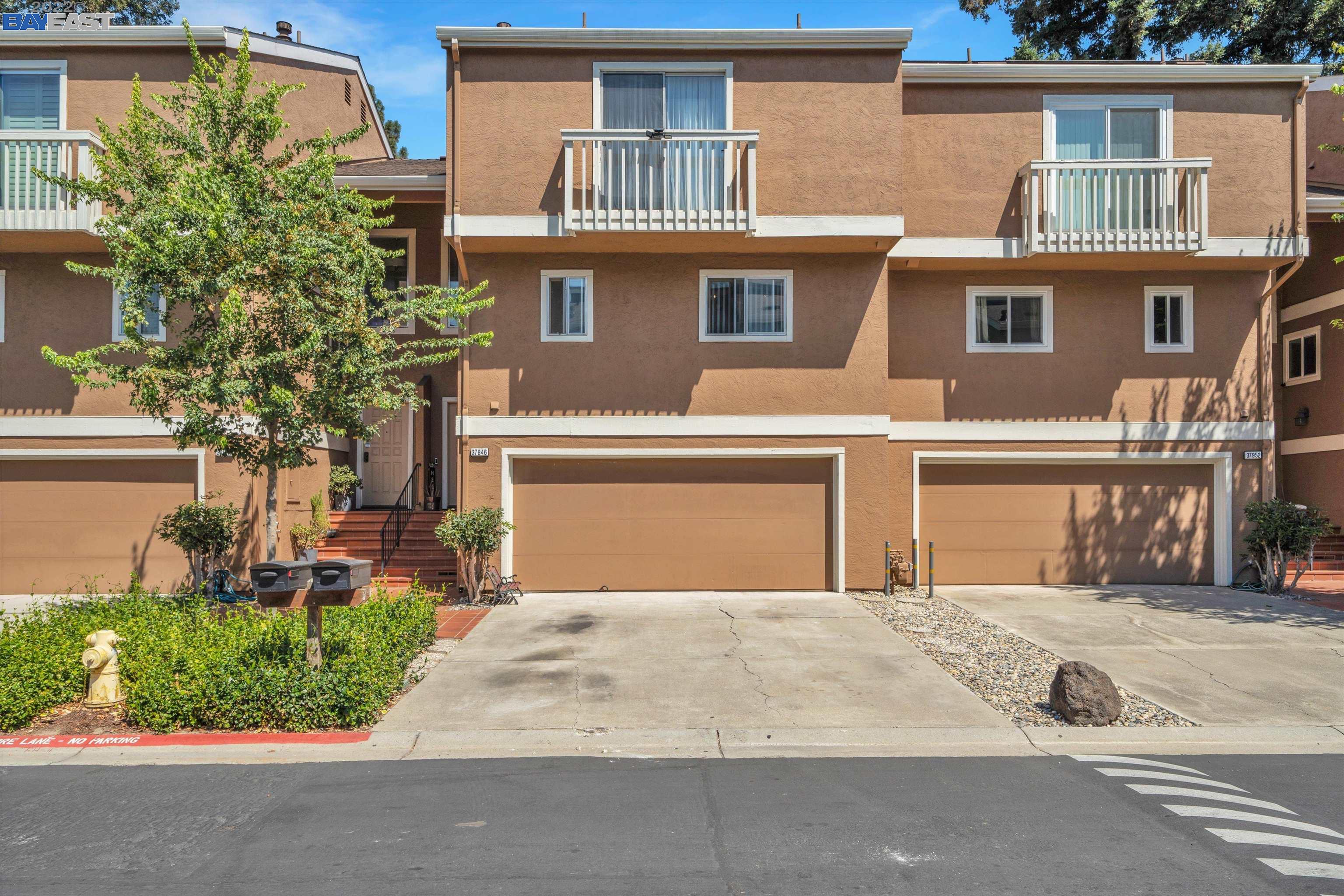 Detail Gallery Image 1 of 1 For 37946 Bright Common, Fremont,  CA 94536 - 3 Beds | 2/1 Baths
