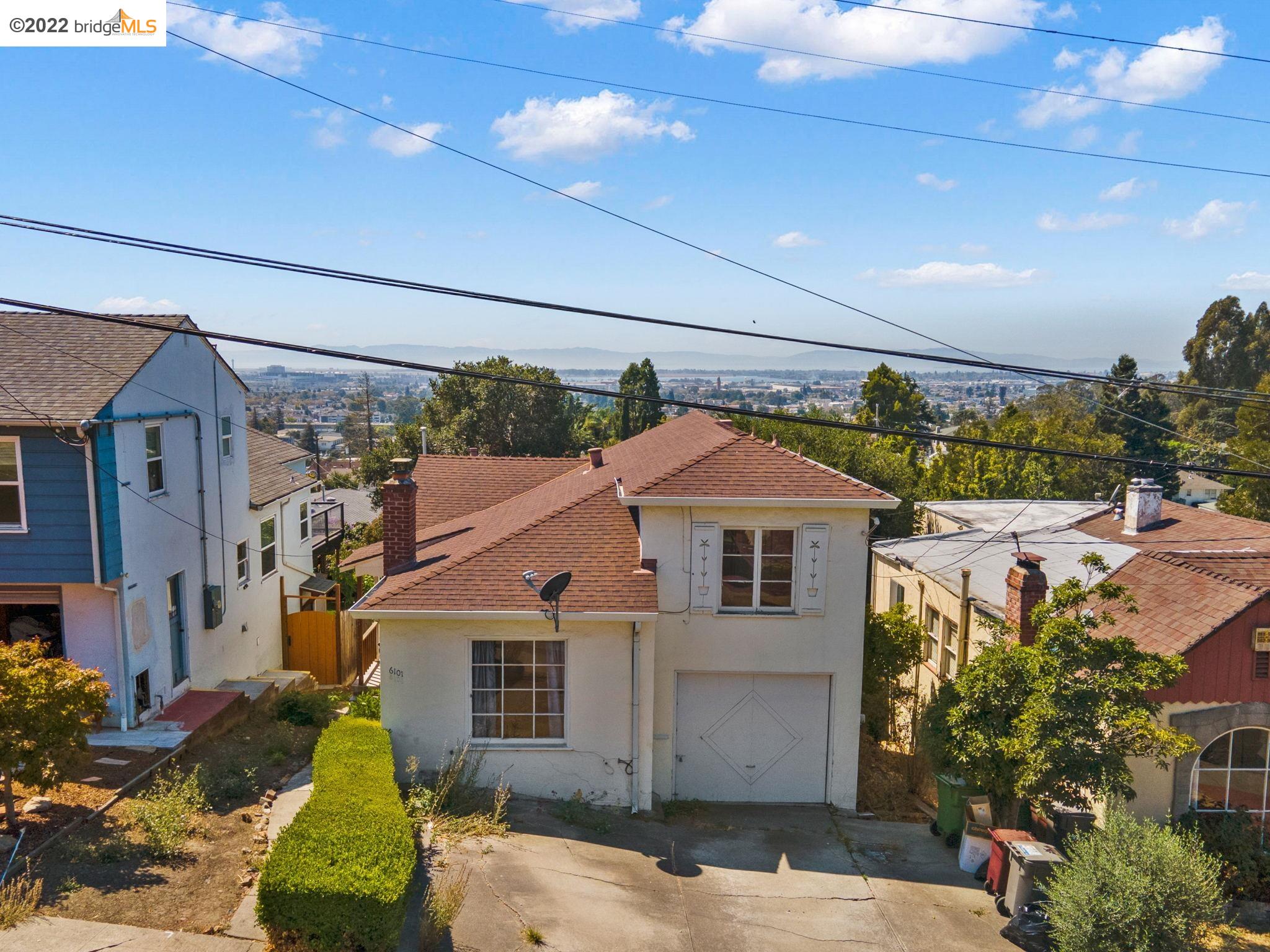 Detail Gallery Image 1 of 1 For 6101 Buena Ventura Ave, Oakland,  CA 94605 - 3 Beds | 2 Baths
