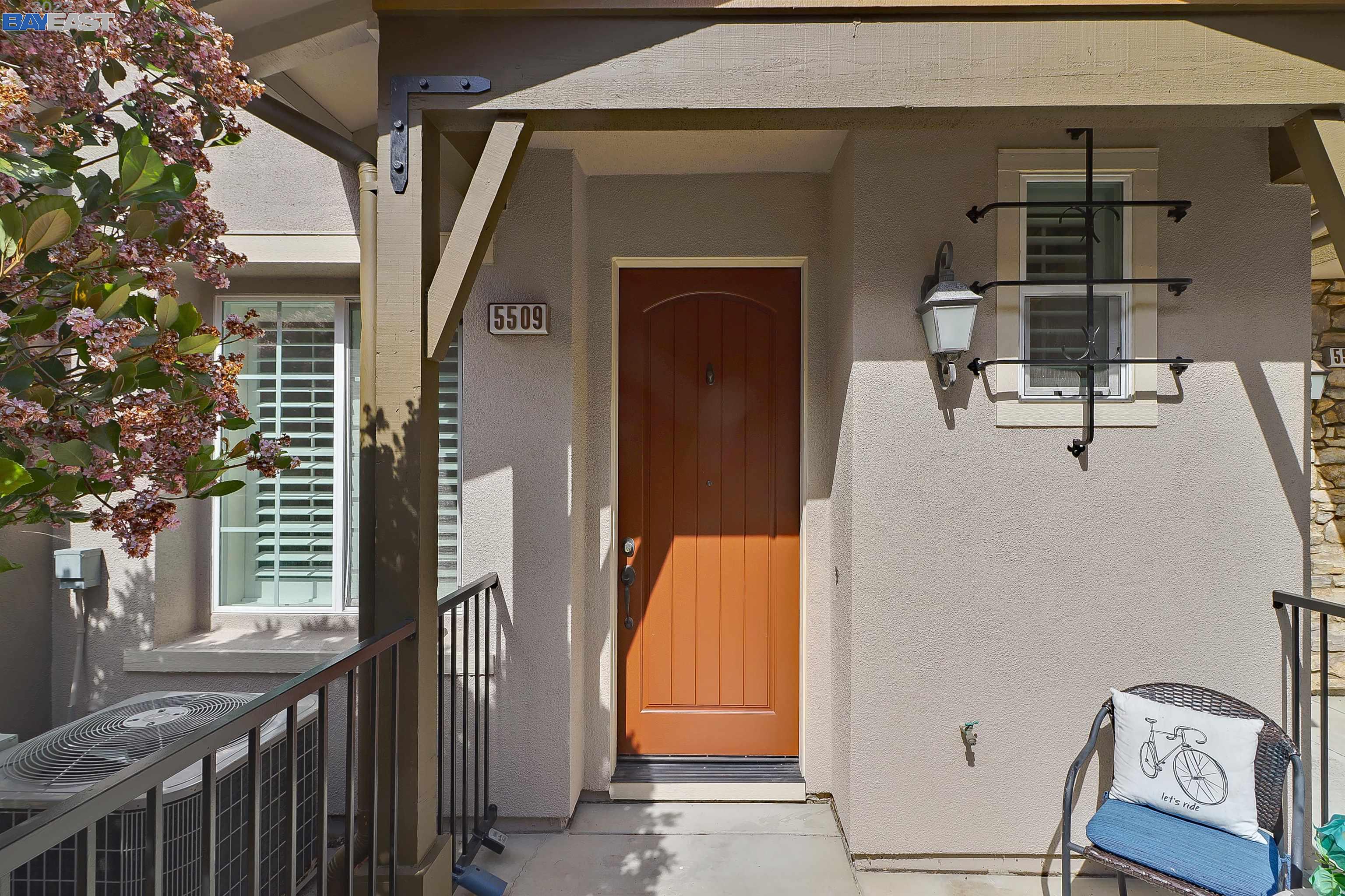 Detail Gallery Image 1 of 1 For 5509 via Lugano, Fremont,  CA 94555 - 3 Beds | 3/1 Baths