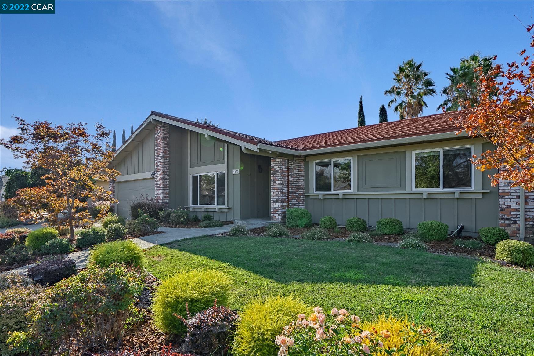 Detail Gallery Image 1 of 1 For 2073 La Orinda Pl, Concord,  CA 94518 - 4 Beds | 2/1 Baths
