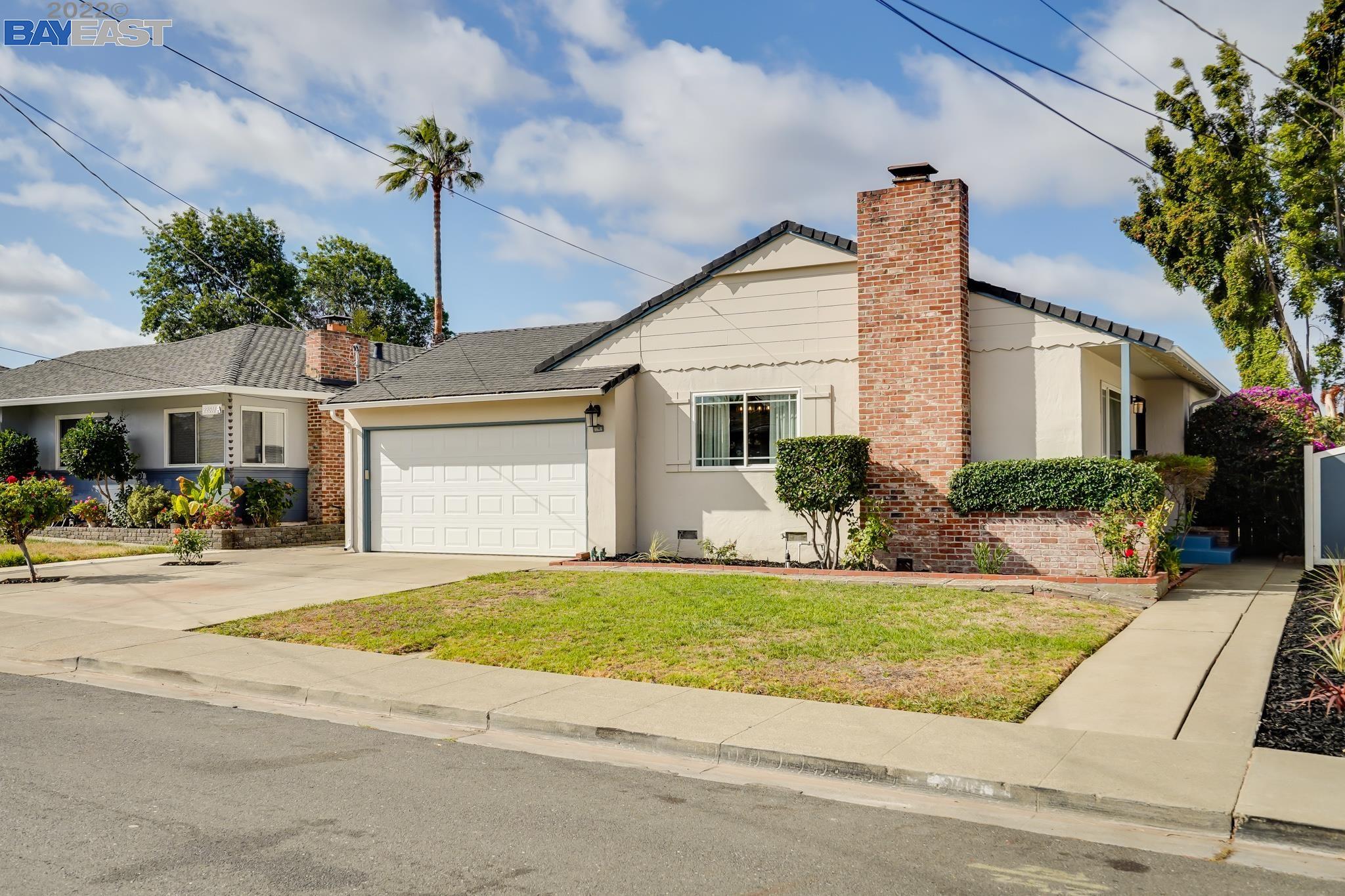 Detail Gallery Image 1 of 1 For 21905 Betlen Way, Castro Valley,  CA 94546 - 3 Beds | 2 Baths