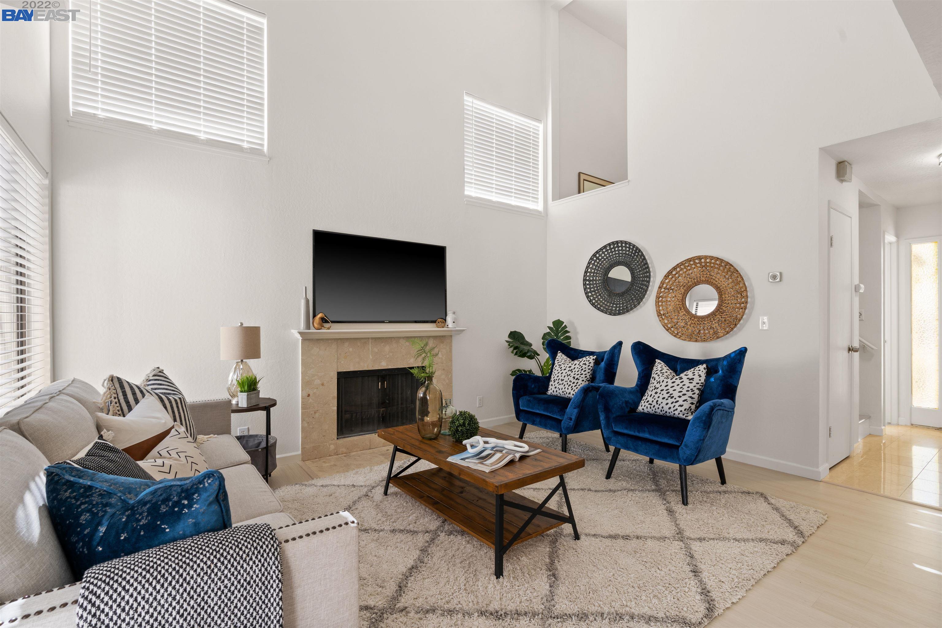 Detail Gallery Image 1 of 1 For 2877 Crystal Ct, Castro Valley,  CA 94546 - 2 Beds | 1/1 Baths