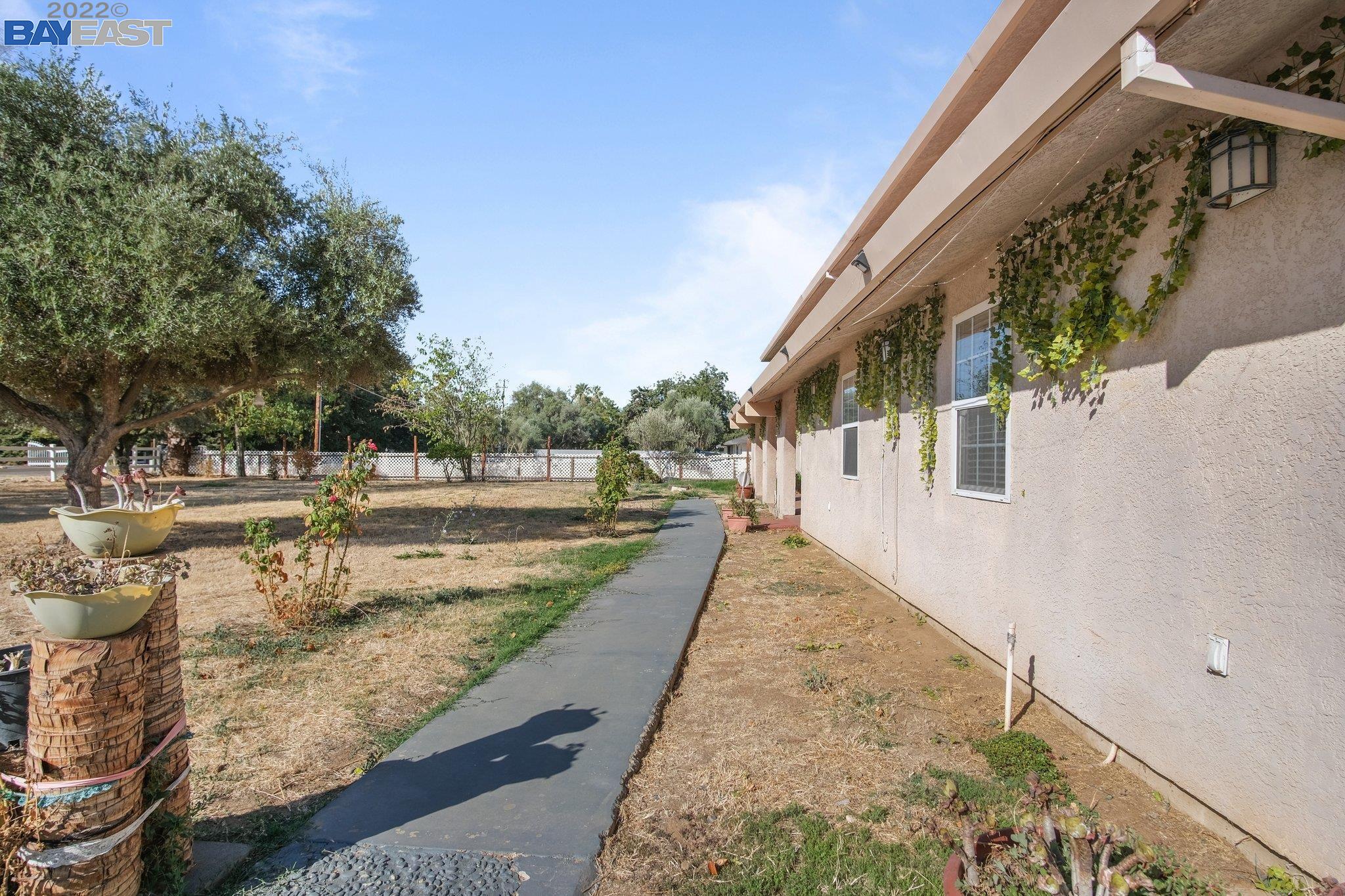 Detail Gallery Image 6 of 60 For 2918 Dunn Rd, Merced,  CA 95340 - 7 Beds | 4/1 Baths