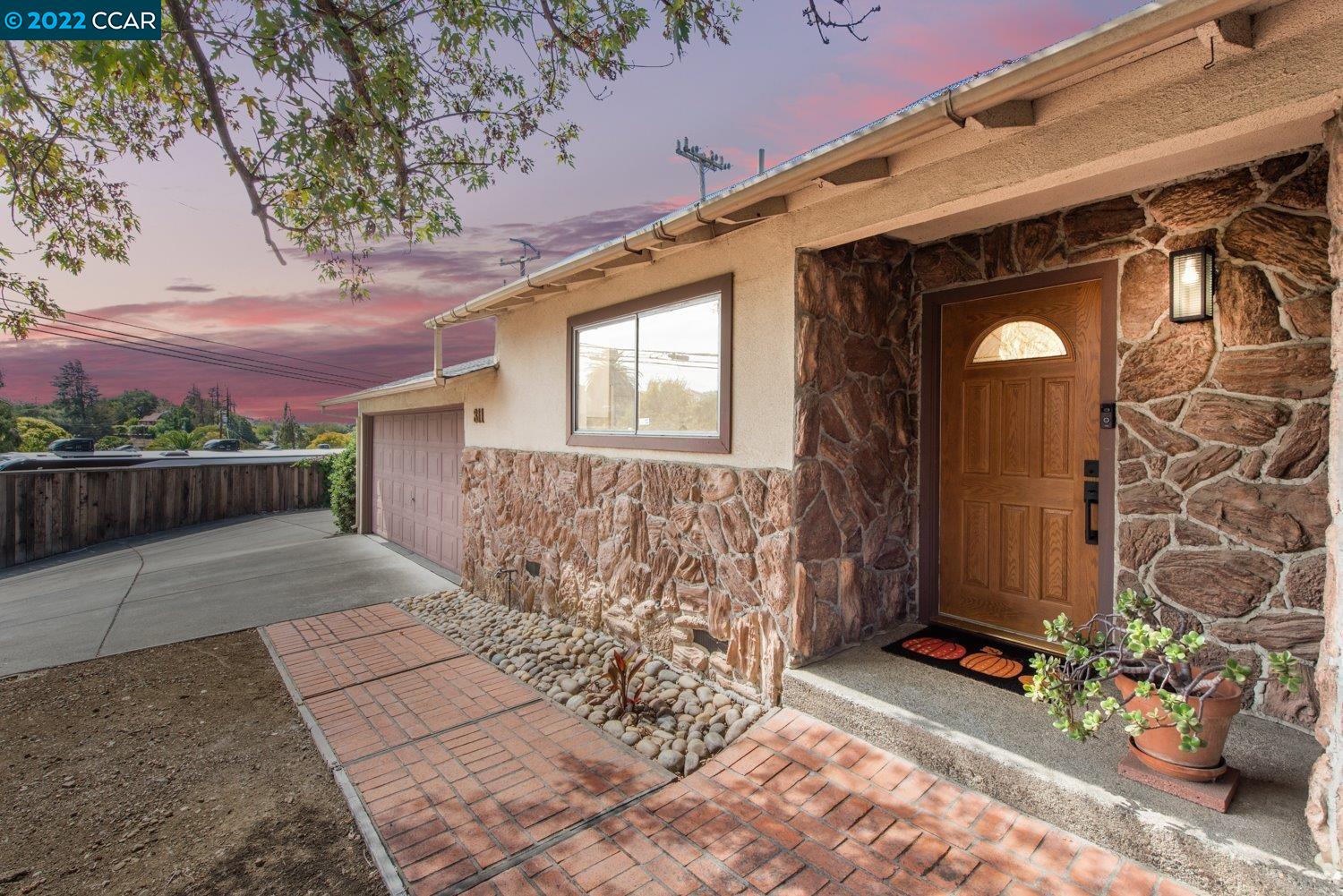 Detail Gallery Image 1 of 1 For 811 N Camino Alto, Vallejo,  CA 94589 - 3 Beds | 2 Baths