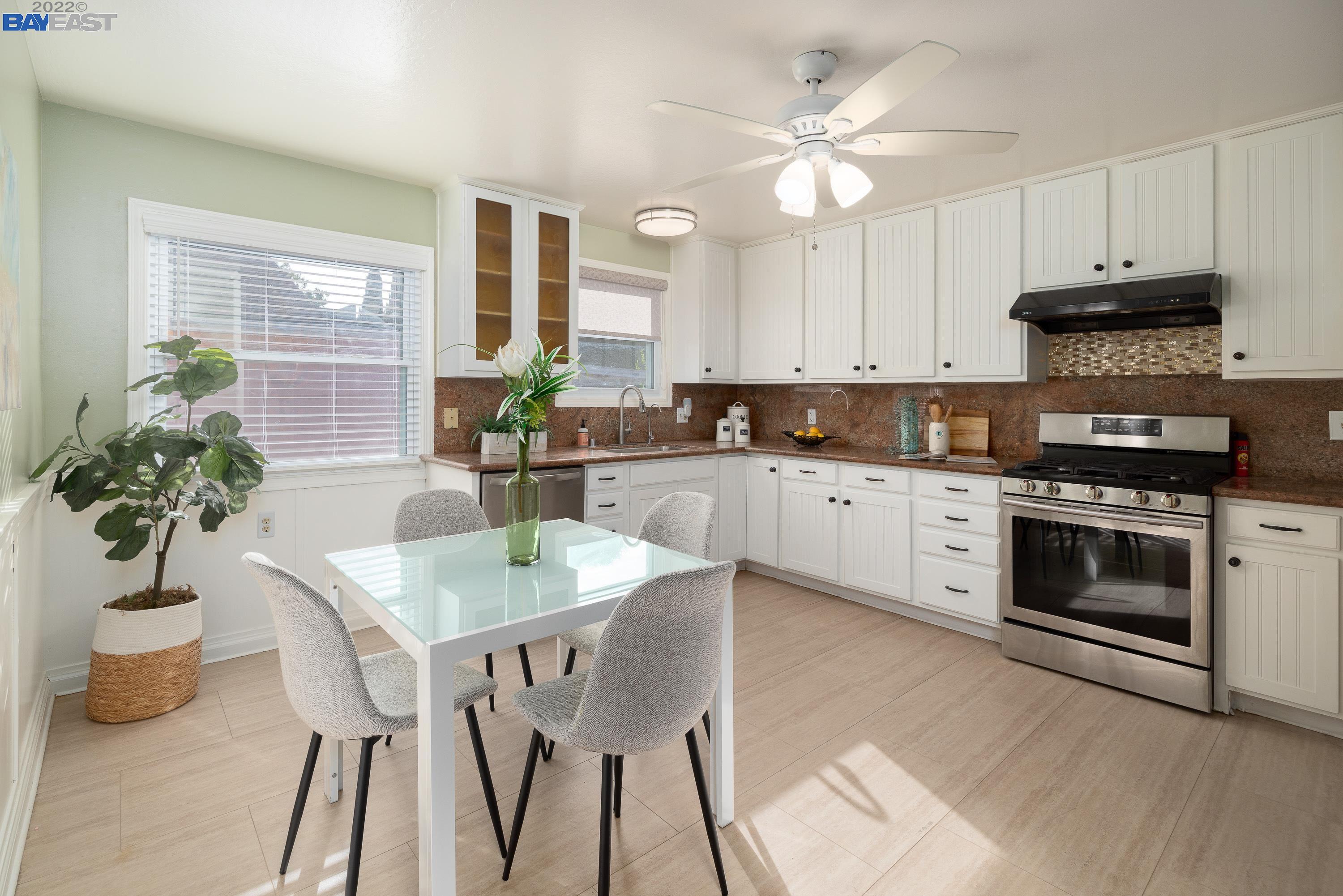 Detail Gallery Image 1 of 1 For 1449 151st Ave, San Leandro,  CA 94578 - 2 Beds | 1 Baths
