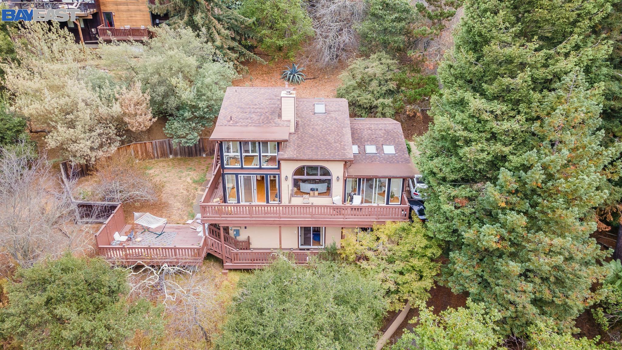 Detail Gallery Image 1 of 1 For 3390 Dwight Way, Berkeley,  CA 94704 - 5 Beds | 4 Baths