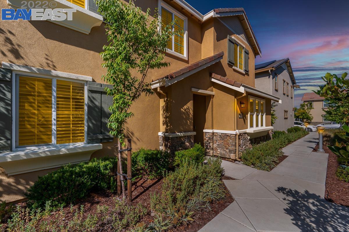 Detail Gallery Image 1 of 1 For 2522 Admiral Circle, Hayward,  CA 94545 - 4 Beds | 3 Baths