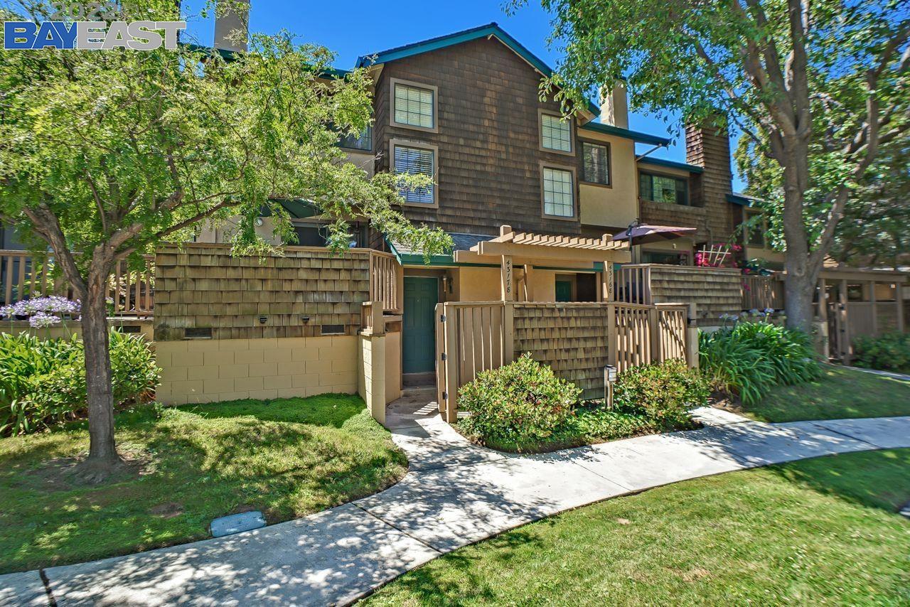 Detail Gallery Image 1 of 1 For 43178 Mayfair Park Ter, Fremont,  CA 94538 - 2 Beds | 1/1 Baths