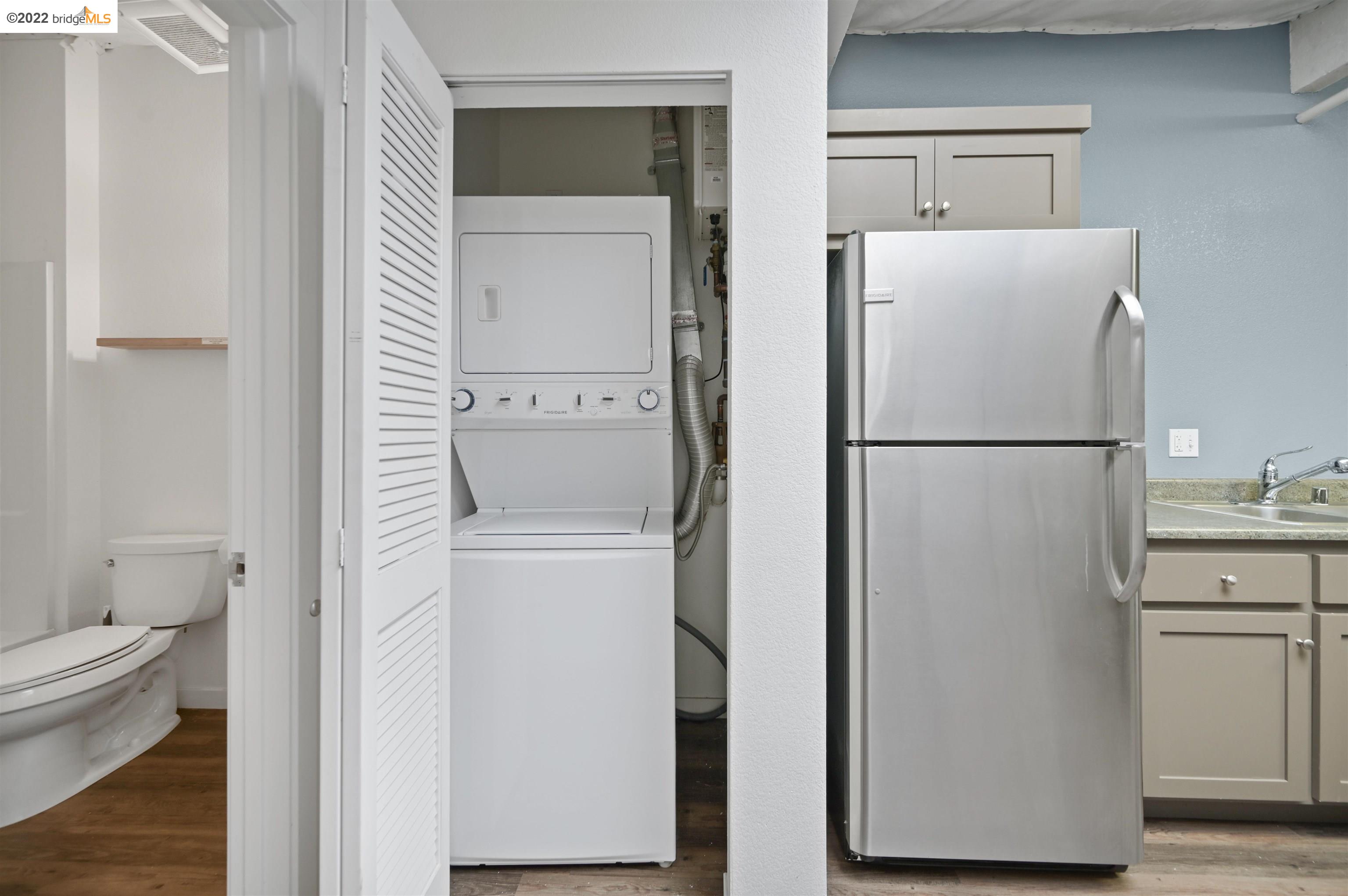 Detail Gallery Image 11 of 24 For 1035 22nd Avenue, #5, Oakland,  CA 94606 - – Beds | – Baths