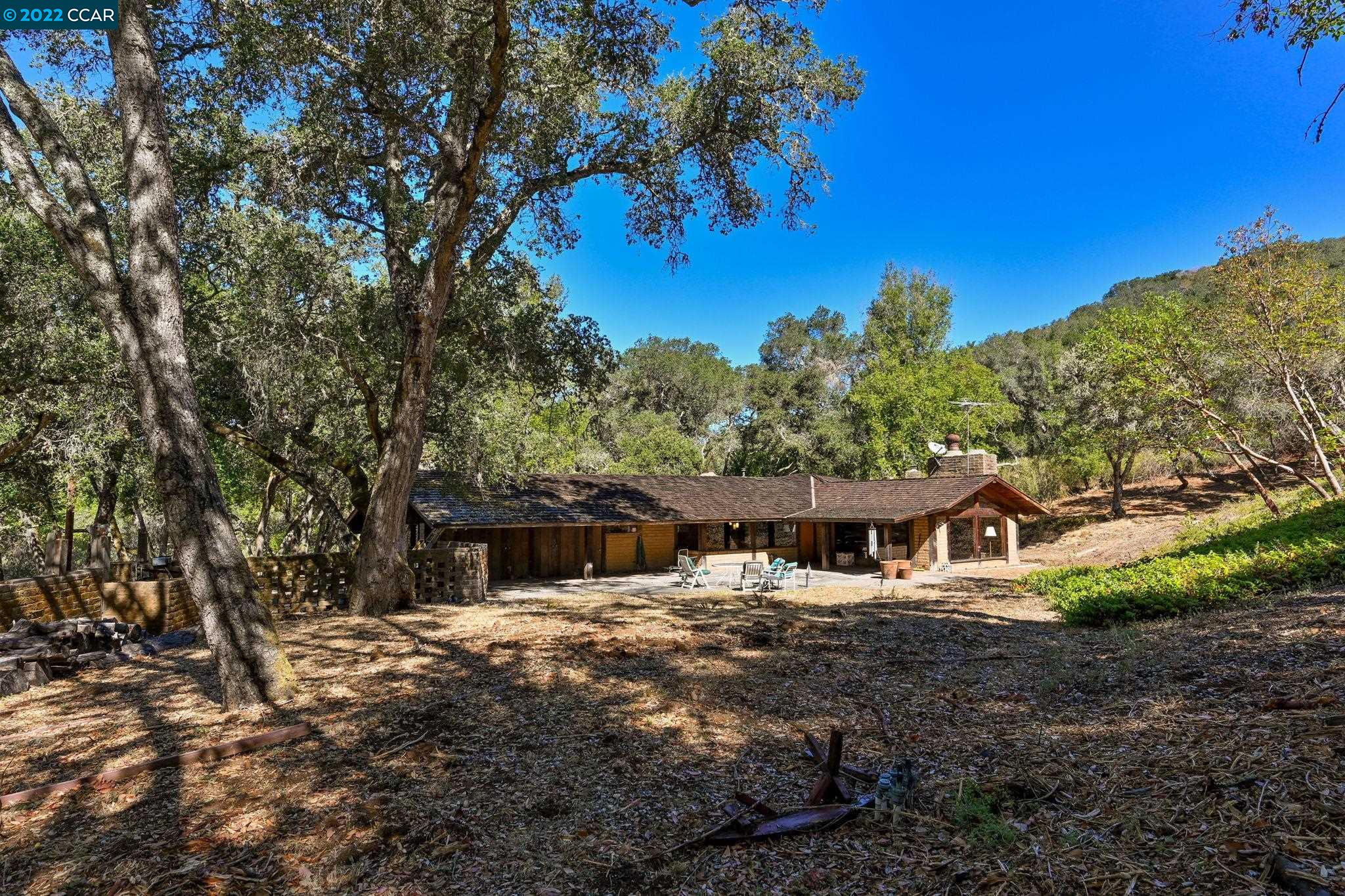 Detail Gallery Image 25 of 33 For 635 Los Trancos Rd, Portola Valley,  CA 94028 - 4 Beds | 2/1 Baths
