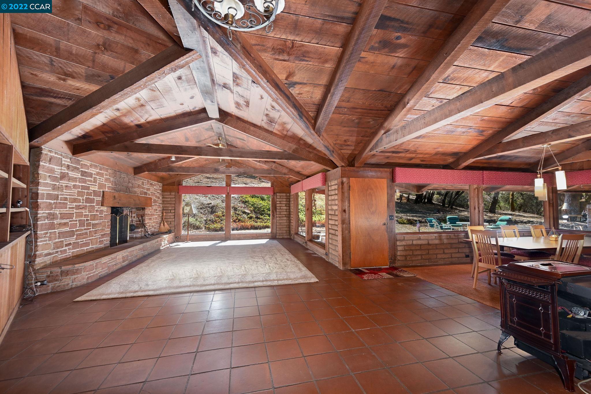Detail Gallery Image 8 of 33 For 635 Los Trancos Rd, Portola Valley,  CA 94028 - 4 Beds | 2/1 Baths