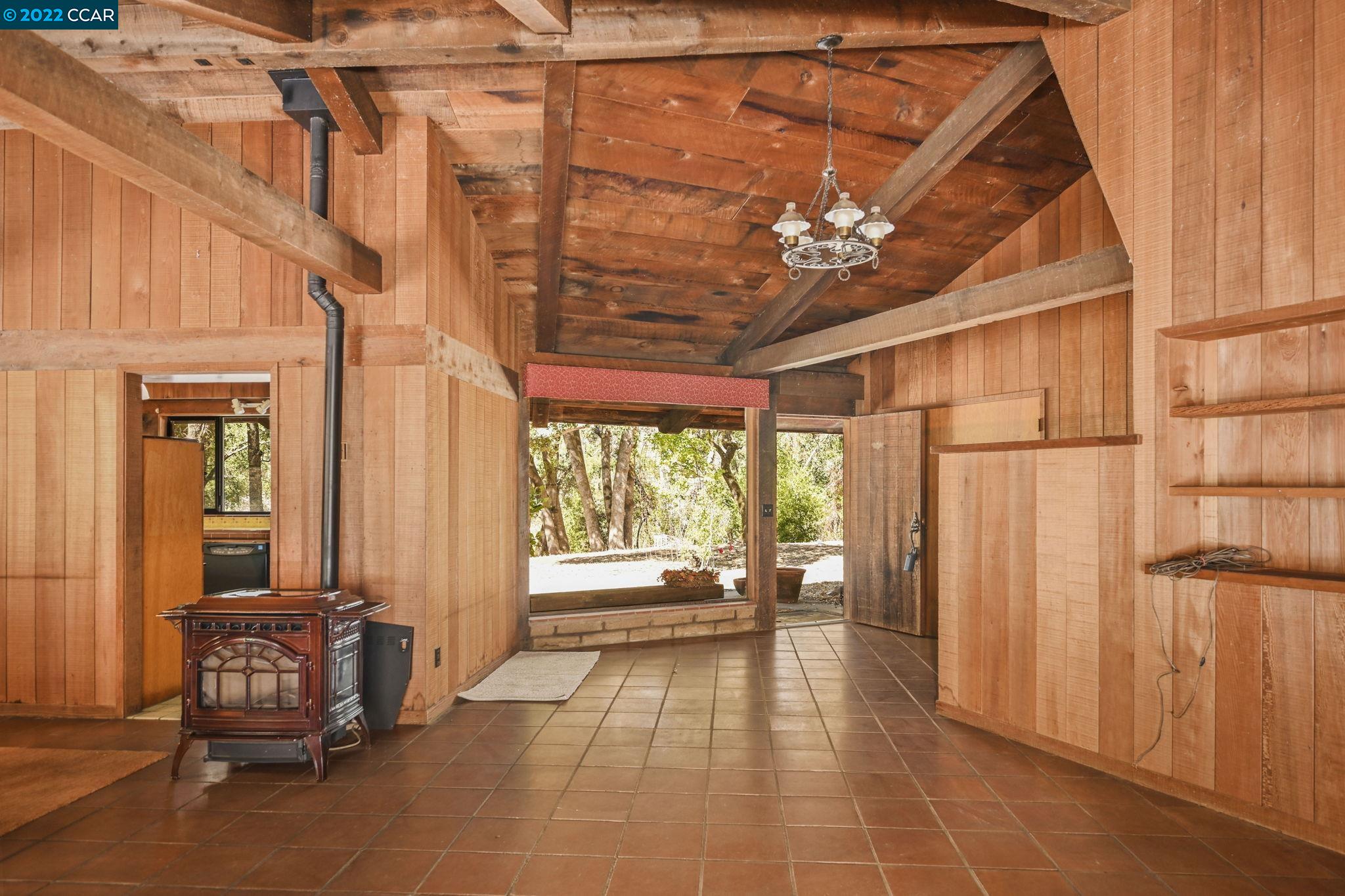 Detail Gallery Image 9 of 33 For 635 Los Trancos Rd, Portola Valley,  CA 94028 - 4 Beds | 2/1 Baths