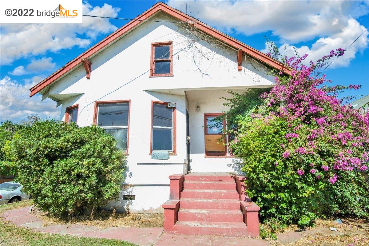 Detail Gallery Image 1 of 1 For 1701 89th Ave, Oakland,  CA 94621 - 3 Beds | 1 Baths
