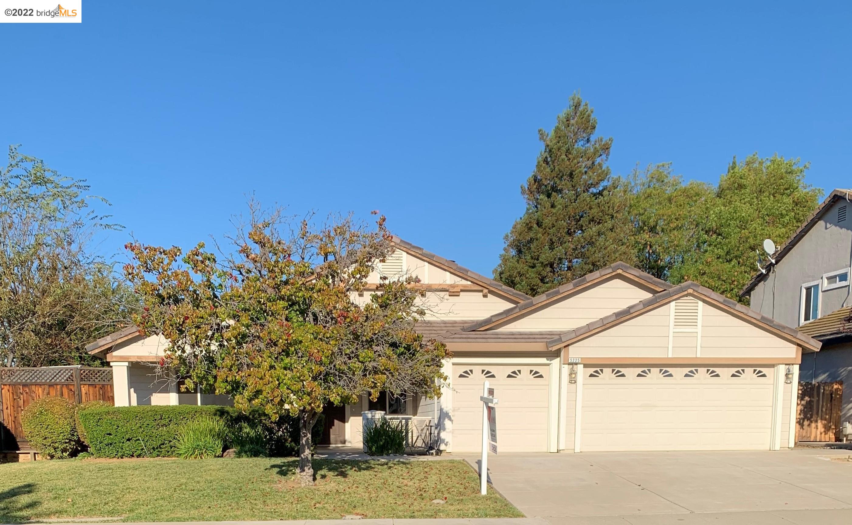 Detail Gallery Image 1 of 1 For 5225 Feather Way, Antioch,  CA 94531 - 4 Beds | 2 Baths