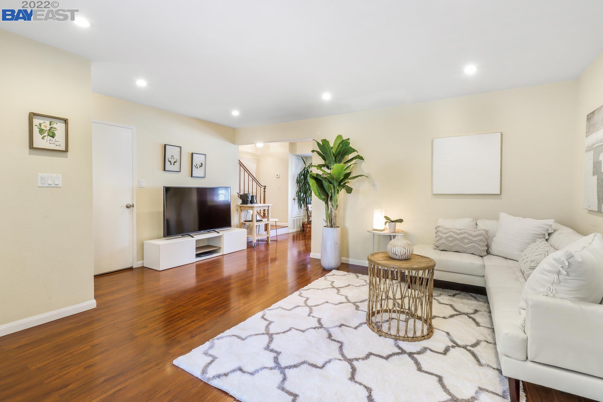 Photo #5: 41011263 Listing 