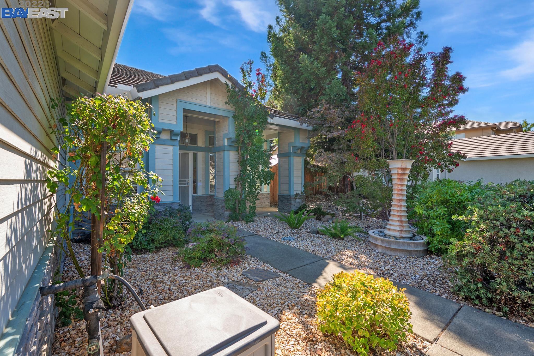 Detail Gallery Image 1 of 1 For 2438 Stefanie Dr, Rocklin,  CA 95765 - 3 Beds | 2 Baths