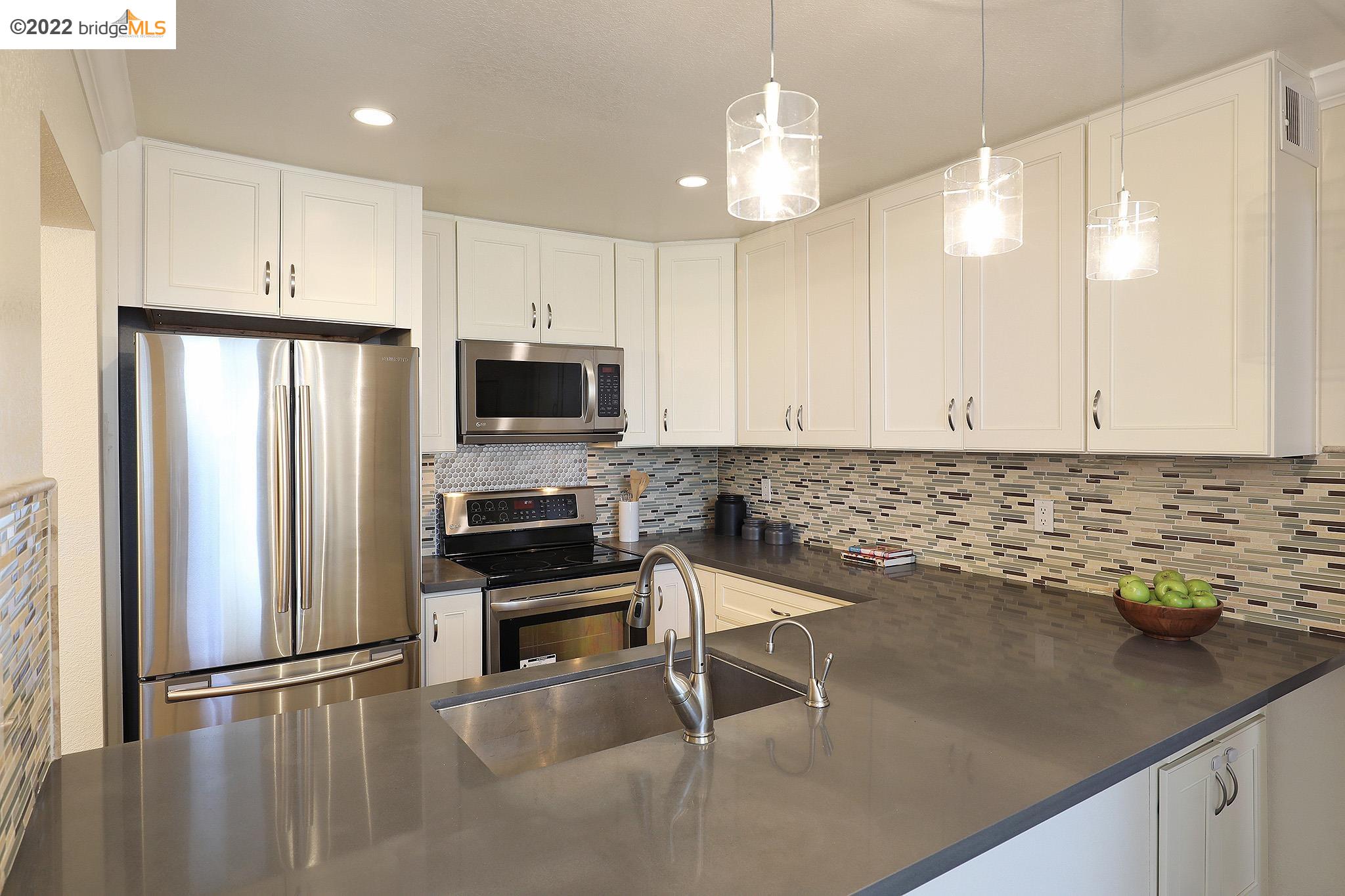 Photo #6: 41011384 Listing 