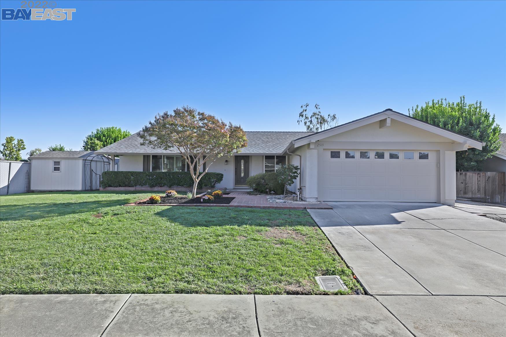 Detail Gallery Image 1 of 1 For 2519 Farnsworth Dr, Livermore,  CA 94551 - 3 Beds | 2 Baths