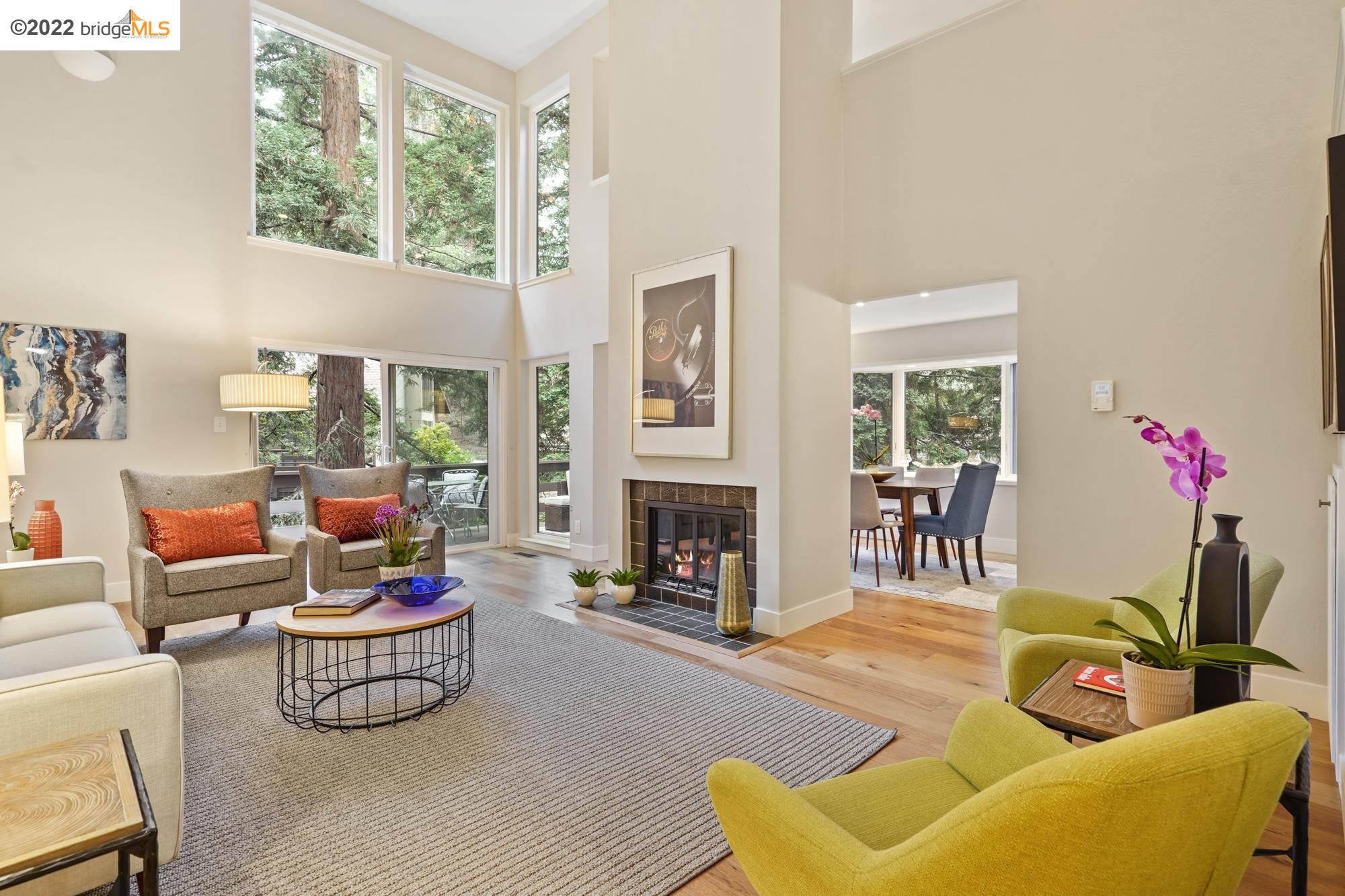 Detail Gallery Image 1 of 1 For 27 Clarewood Ln, Oakland,  CA 94618 - 3 Beds | 2/1 Baths