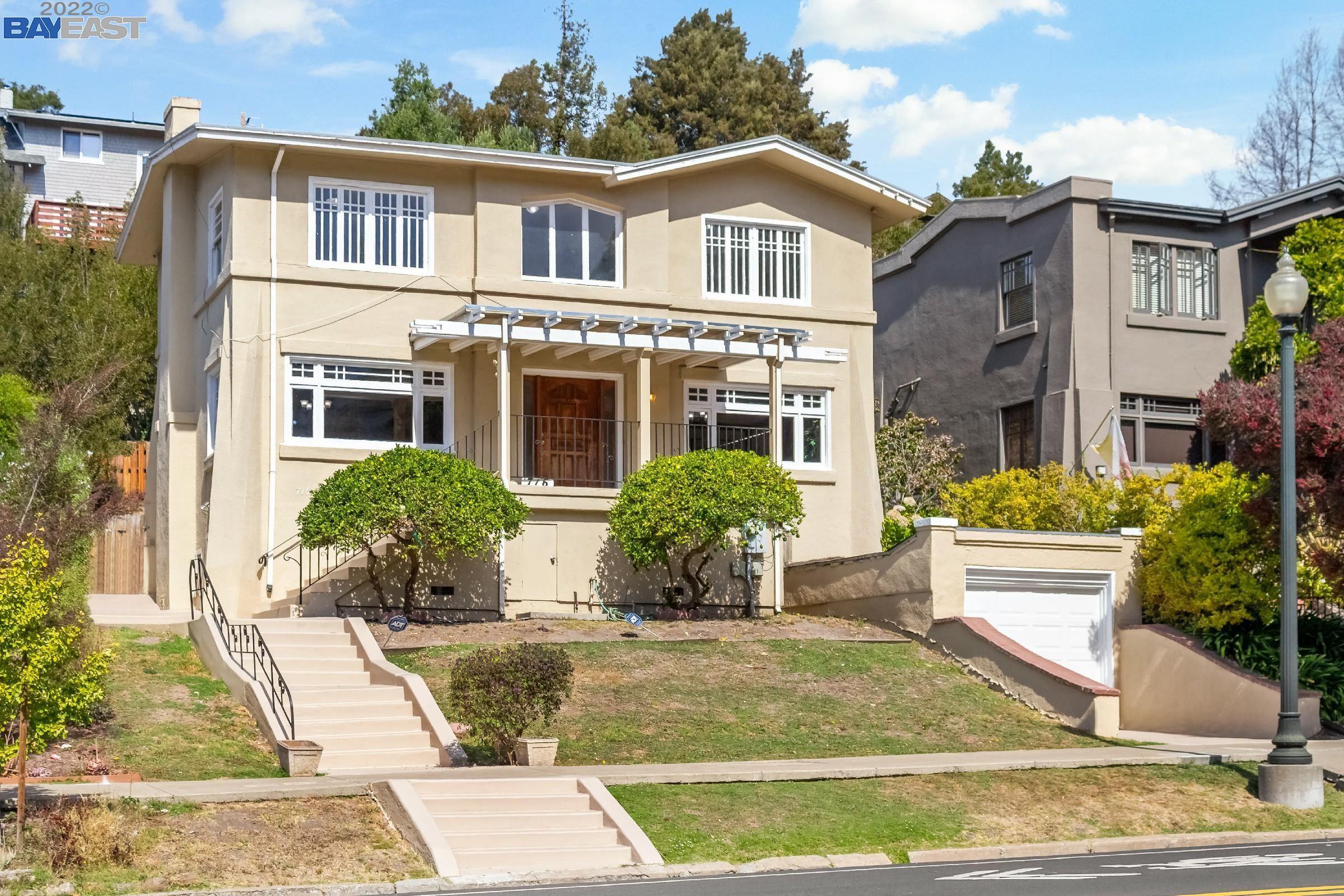 Detail Gallery Image 1 of 1 For 716 Mandana Blvd, Oakland,  CA 94610 - 5 Beds | 2 Baths
