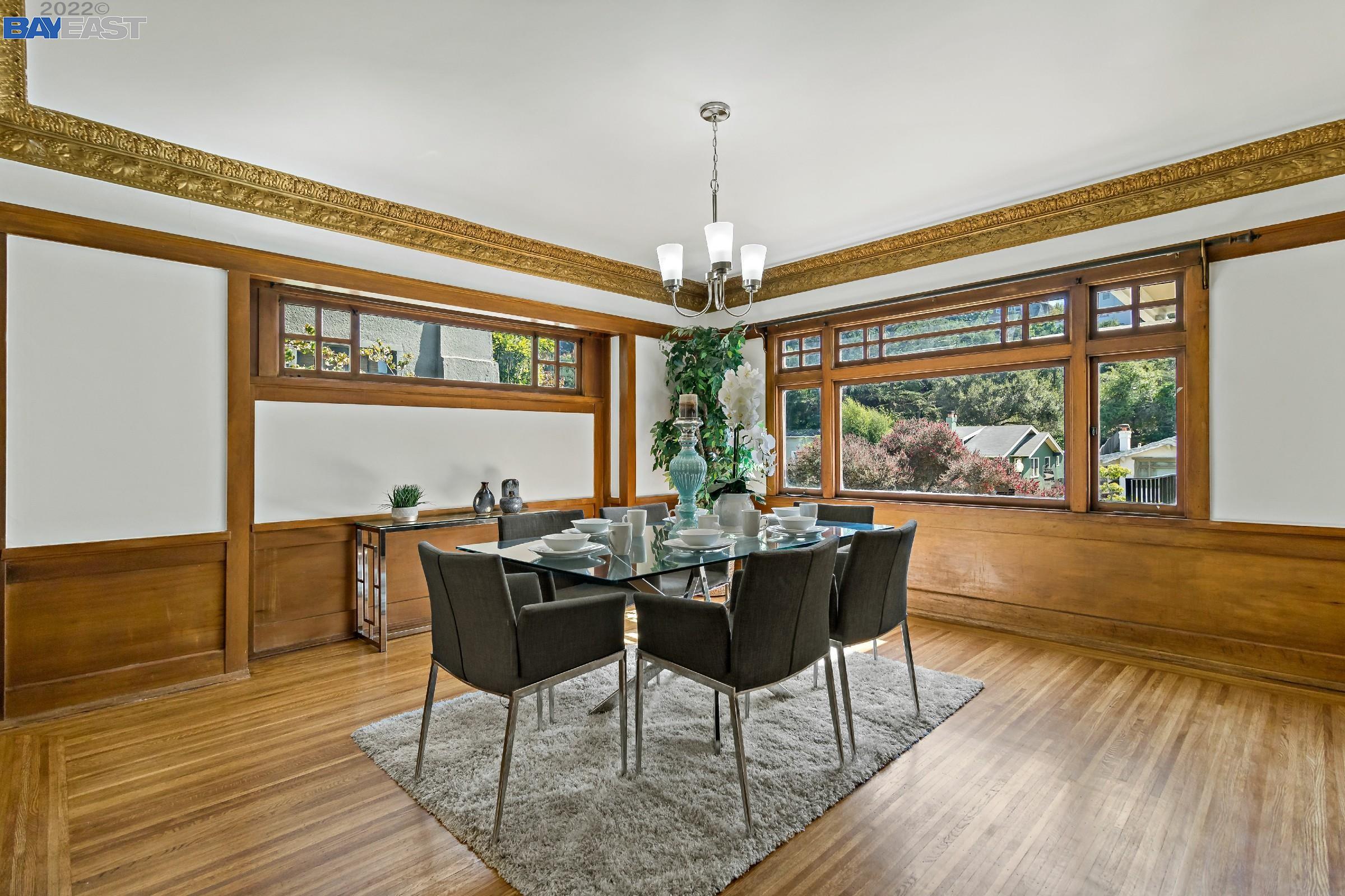 Detail Gallery Image 12 of 60 For 716 Mandana Blvd, Oakland,  CA 94610 - 5 Beds | 2 Baths