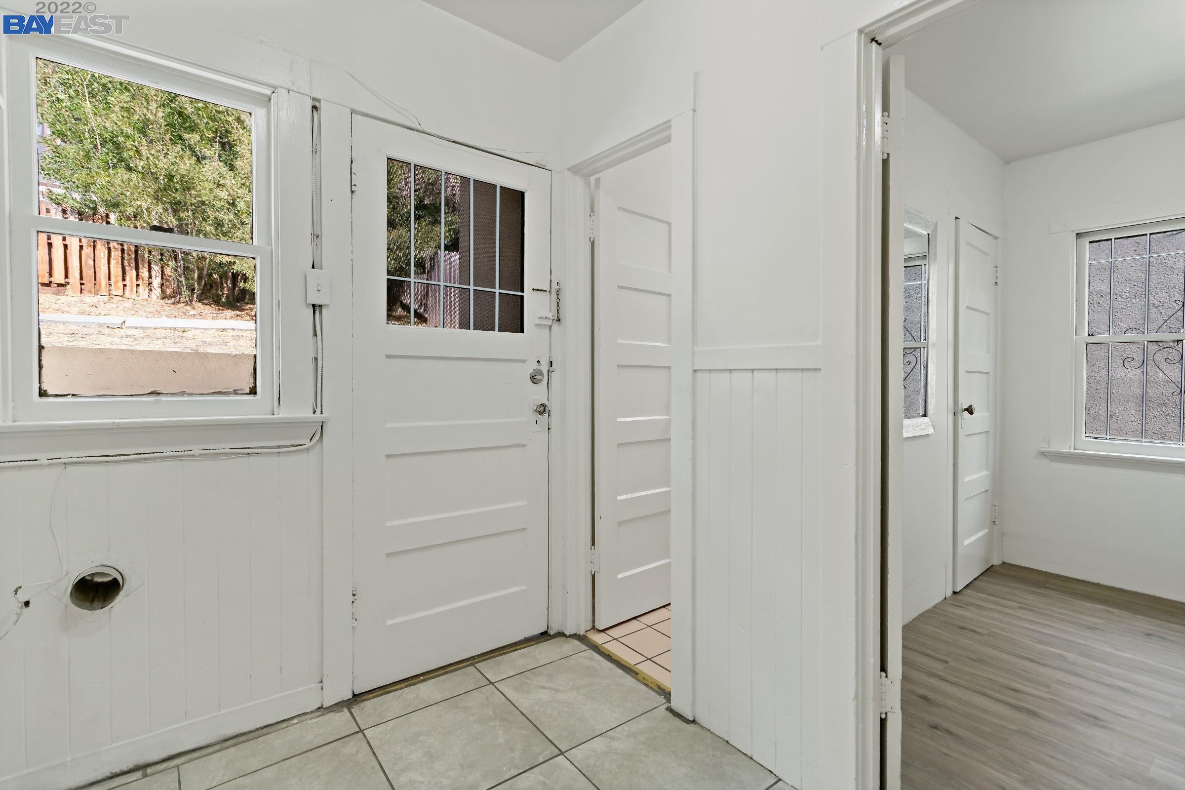 Detail Gallery Image 50 of 60 For 716 Mandana Blvd, Oakland,  CA 94610 - 5 Beds | 2 Baths