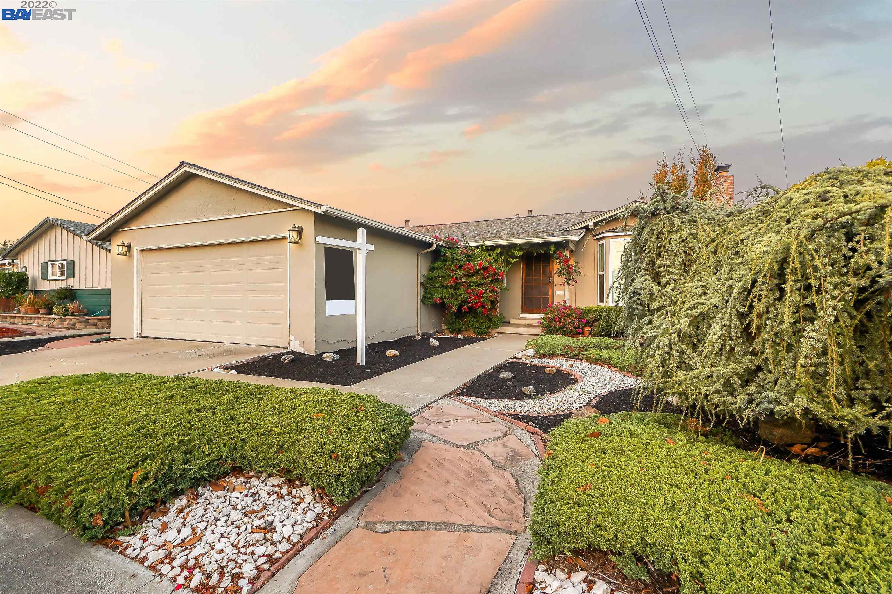 Detail Gallery Image 1 of 1 For 24824 Townsend Ave, Hayward,  CA 94544 - 3 Beds | 2 Baths
